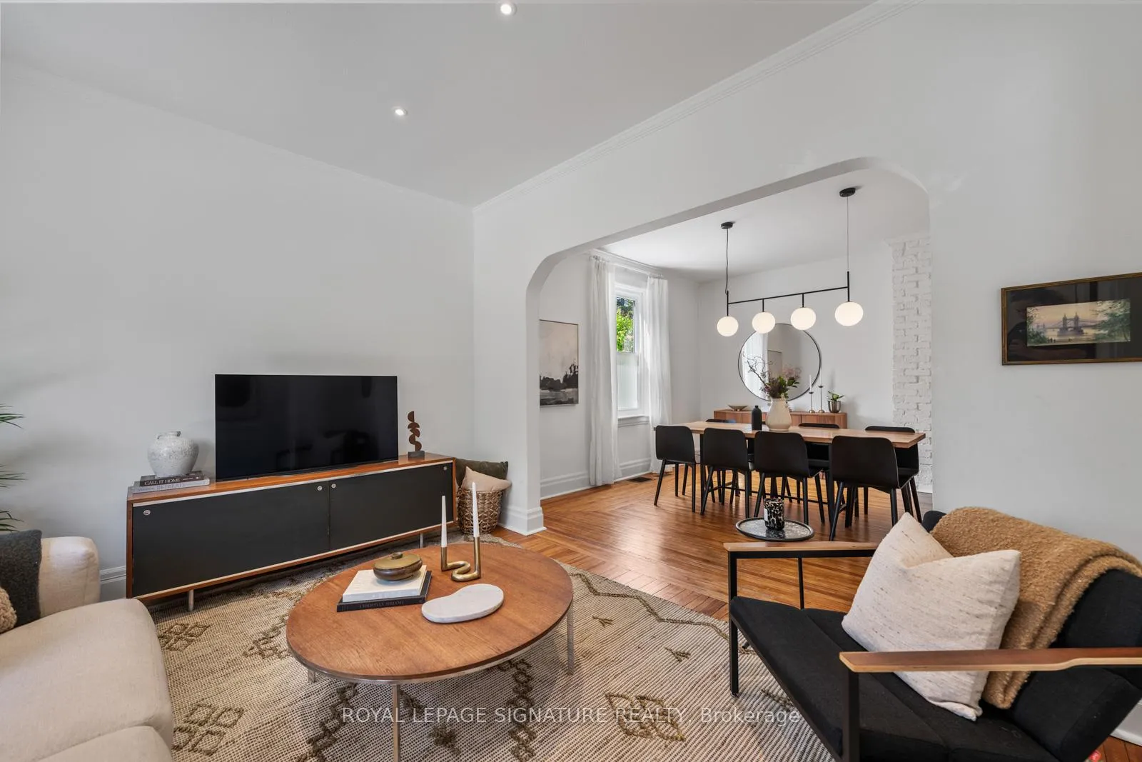 Photo 8 of 4 Kimberley Avenue, Toronto, East End-Danforth — HOMEH