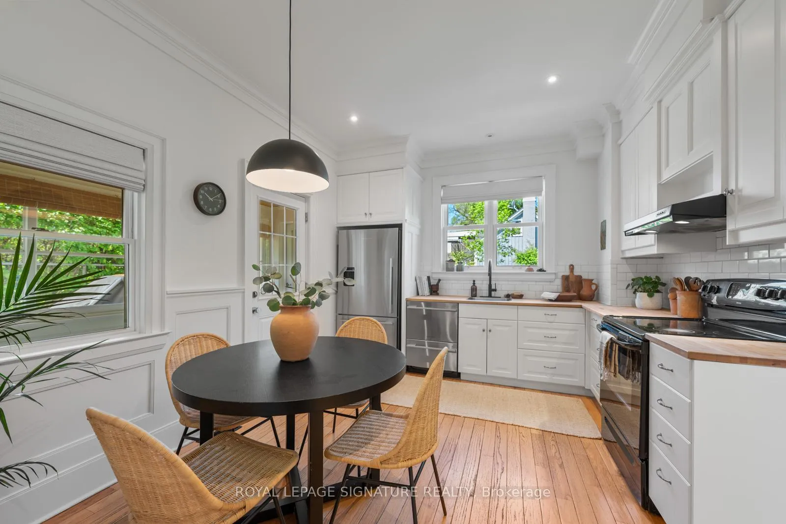 Photo 14 of 4 Kimberley Avenue, Toronto, East End-Danforth — HOMEH
