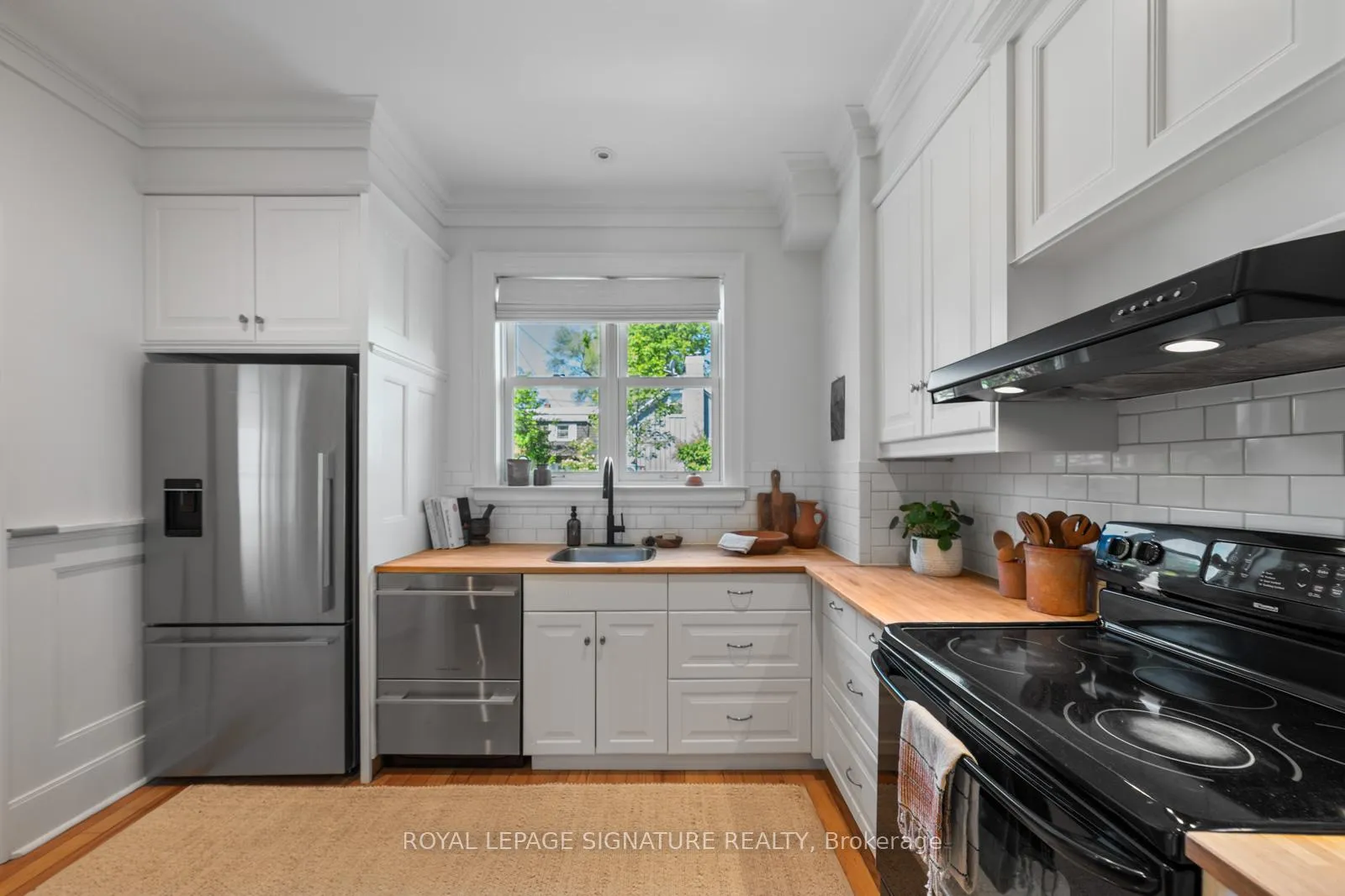 Photo 16 of 4 Kimberley Avenue, Toronto, East End-Danforth — HOMEH