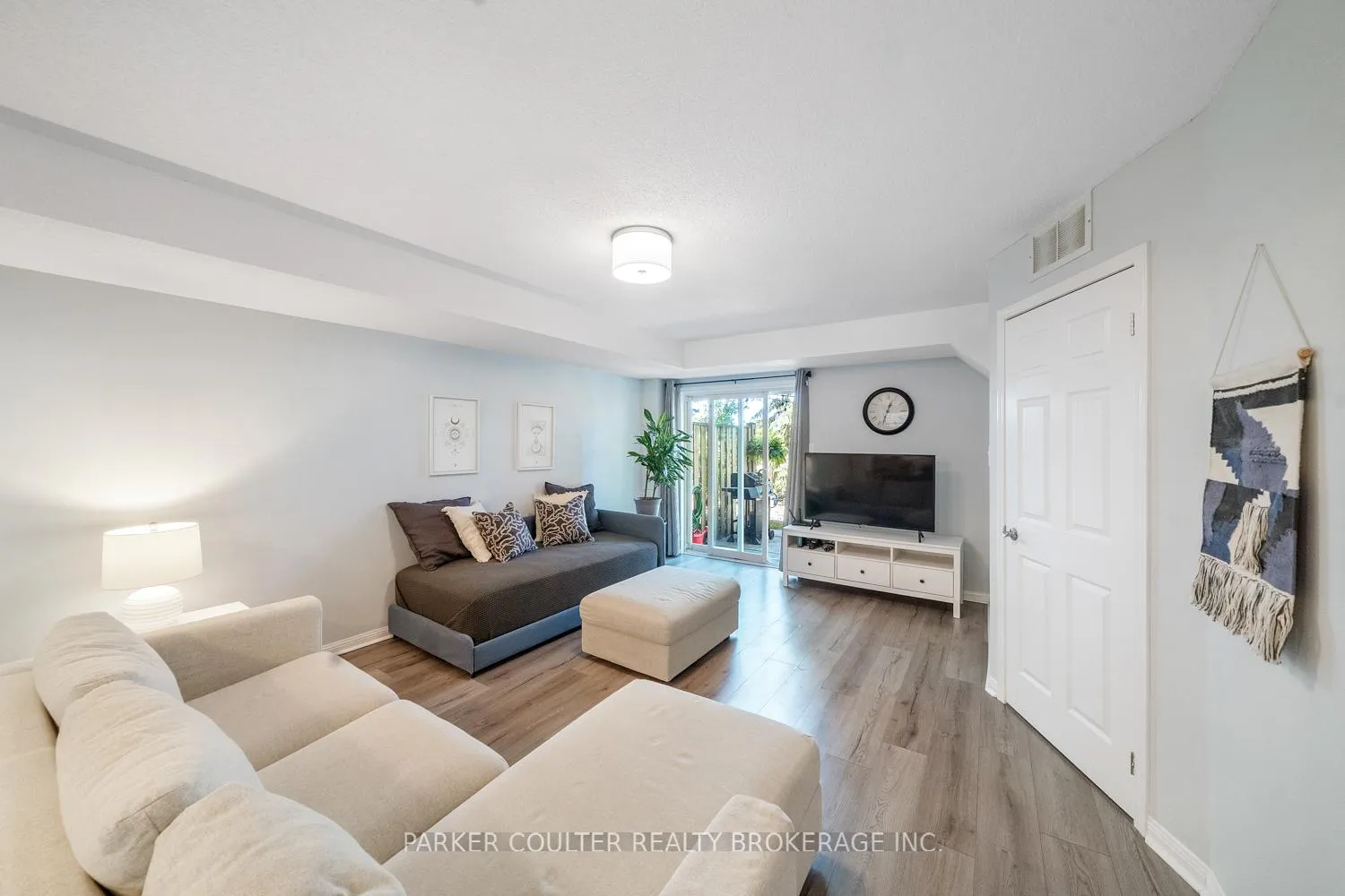 Photo 4 of Unit 7, 237 Ferndale Drive S, Barrie, Ardagh — HOMEH