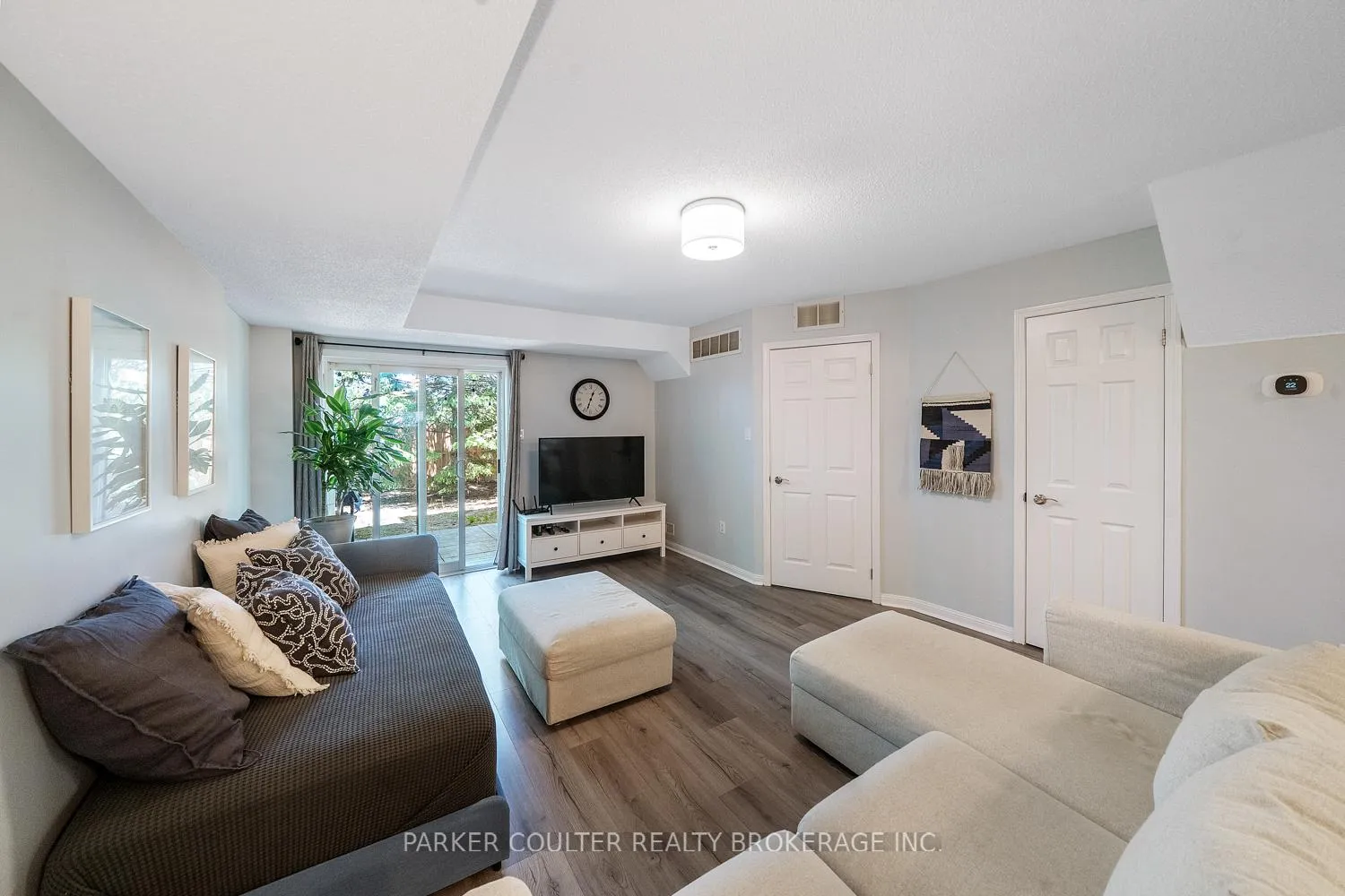 Photo 5 of Unit 7, 237 Ferndale Drive S, Barrie, Ardagh — HOMEH