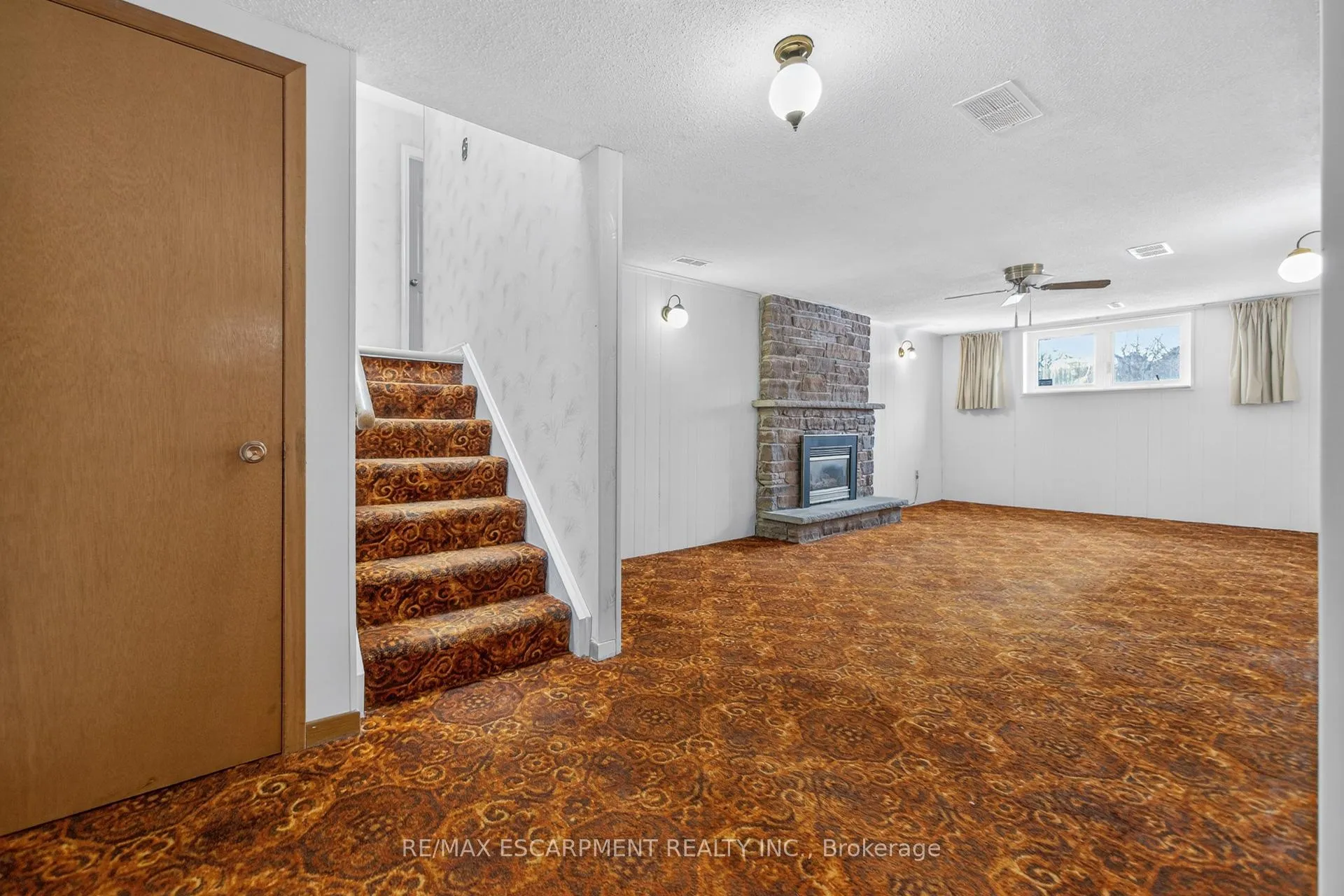Photo 34 of 305 Pinegrove Road, Oakville, West — HOMEH
