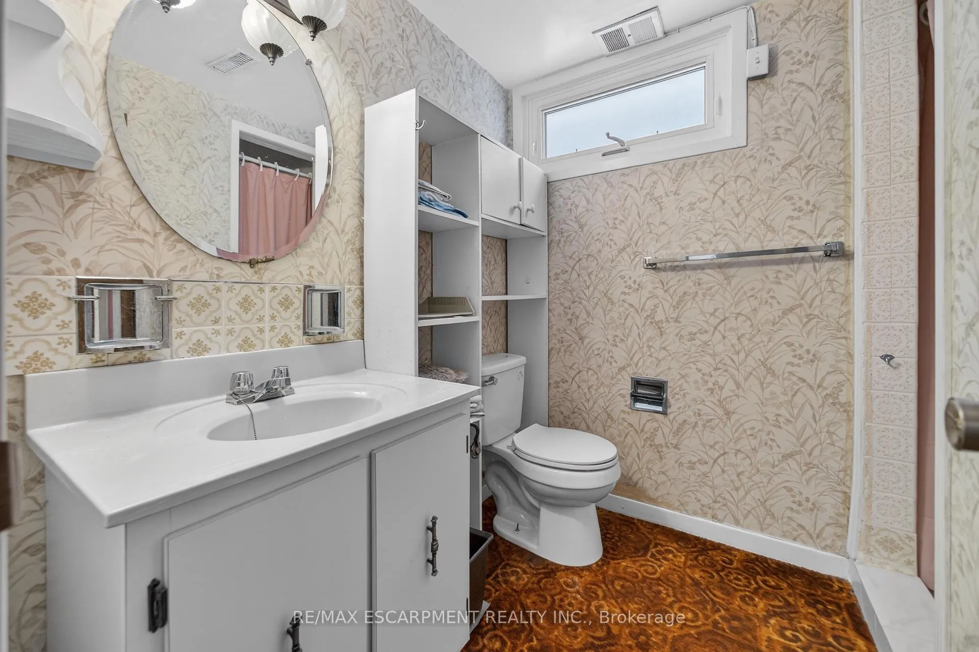 Photo 43 of 305 Pinegrove Road, Oakville, West — HOMEH