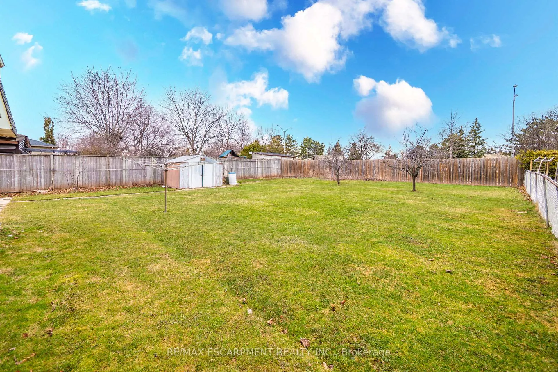Photo 48 of 305 Pinegrove Road, Oakville, West — HOMEH