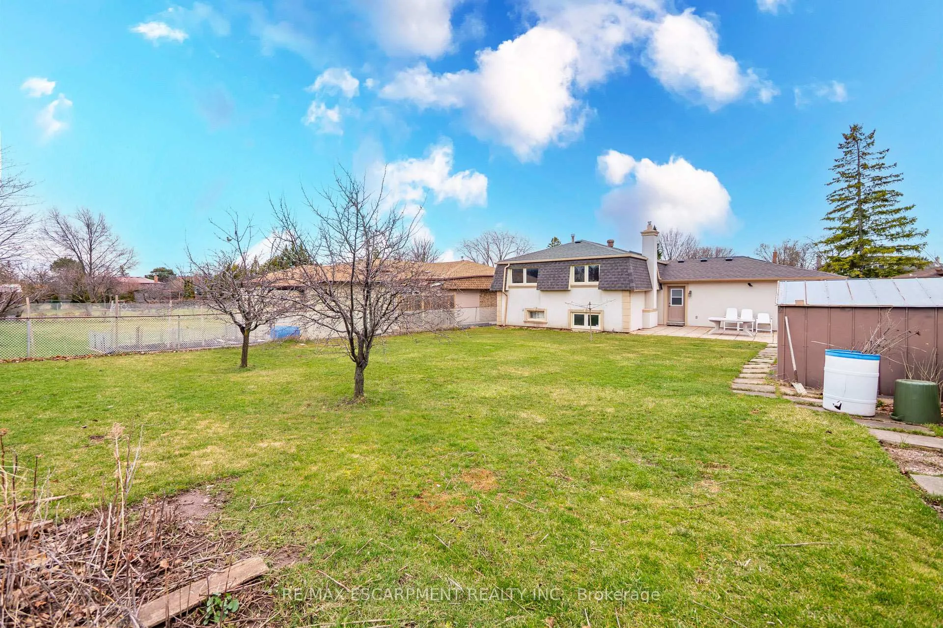 Photo 49 of 305 Pinegrove Road, Oakville, West — HOMEH