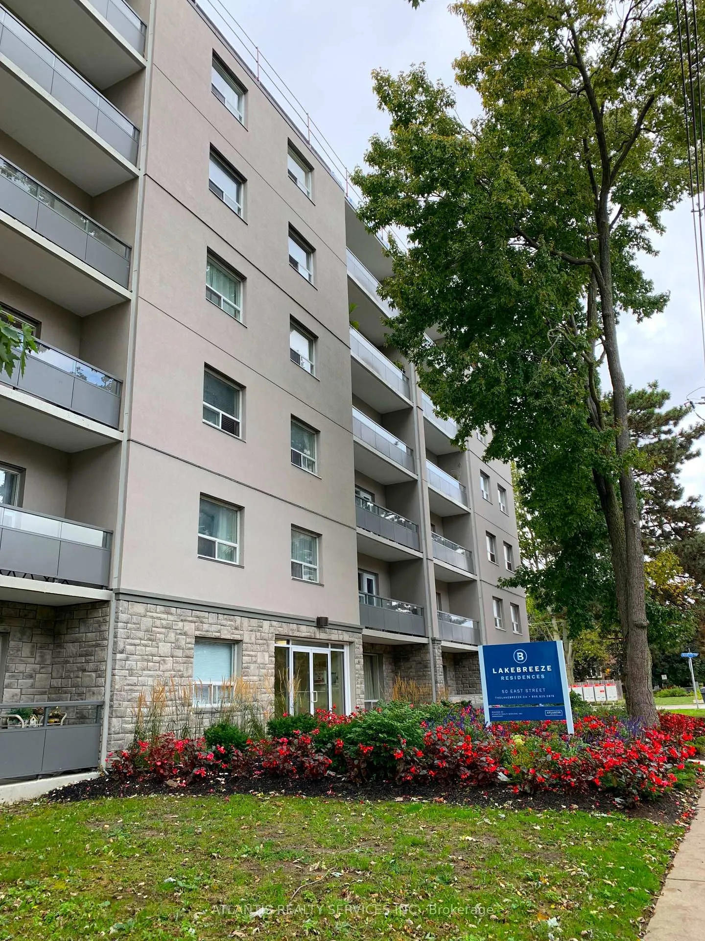Front of Unit 301, 50 East Street