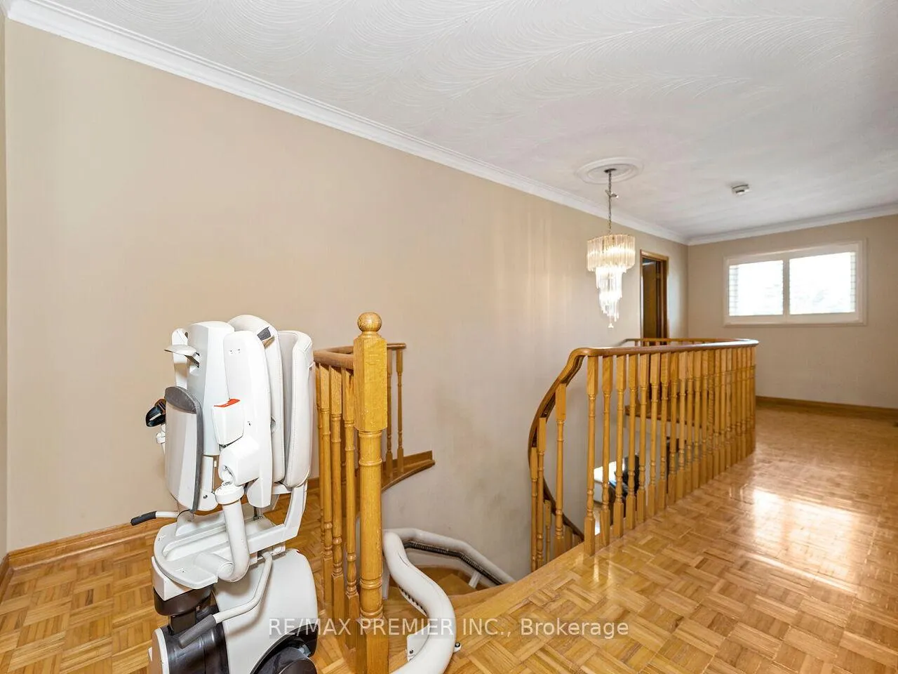 Photo 26 of 39 Brydon Court, Vaughan, Maple — HOMEH