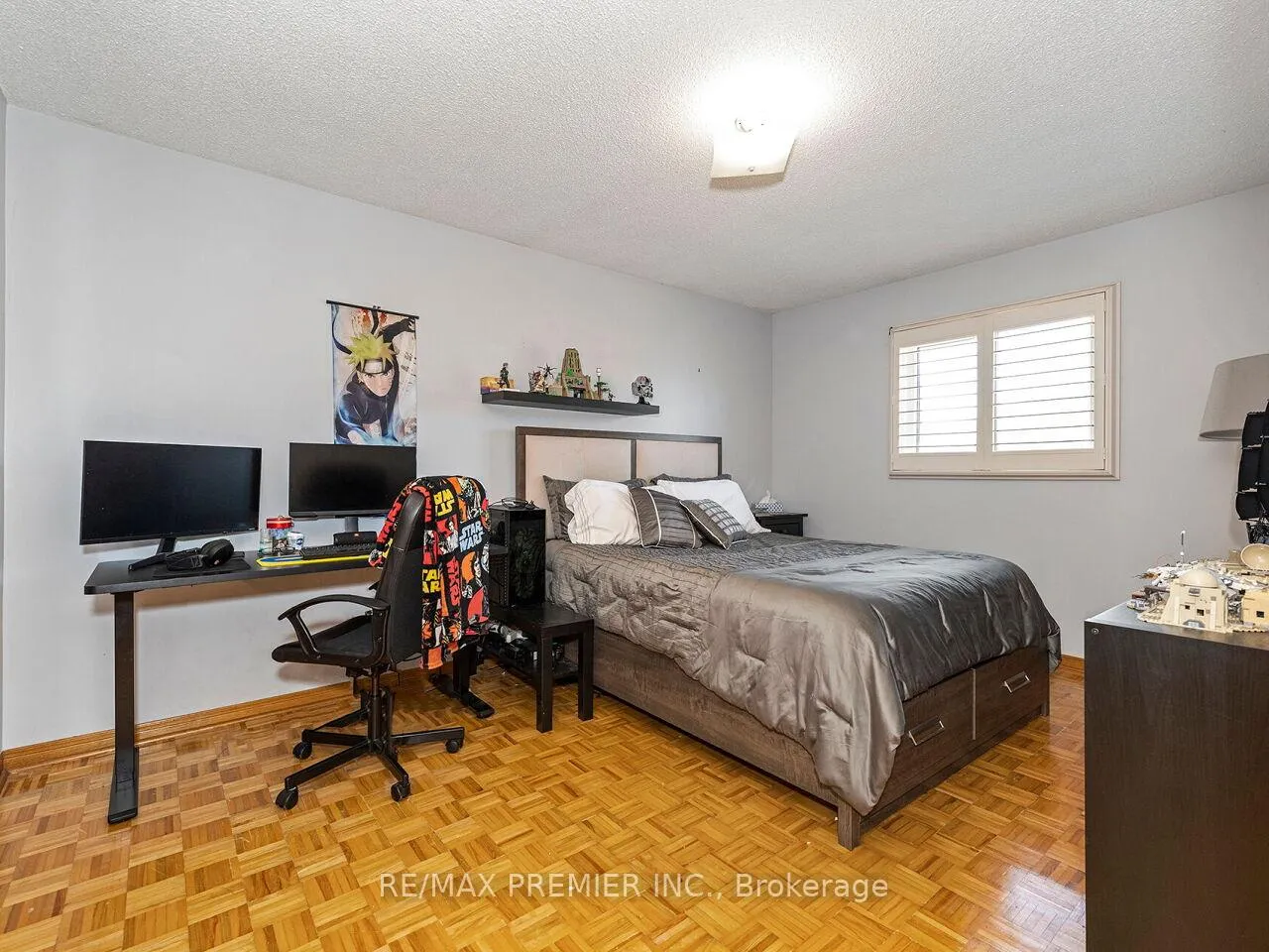 Photo 32 of 39 Brydon Court, Vaughan, Maple — HOMEH
