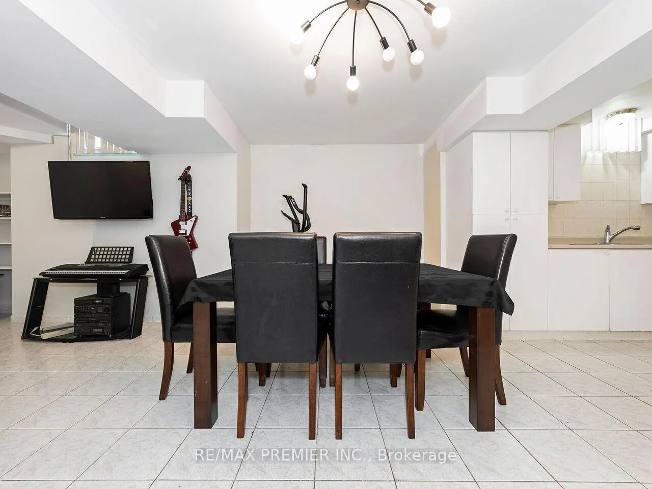 Photo 41 of 39 Brydon Court, Vaughan, Maple — HOMEH