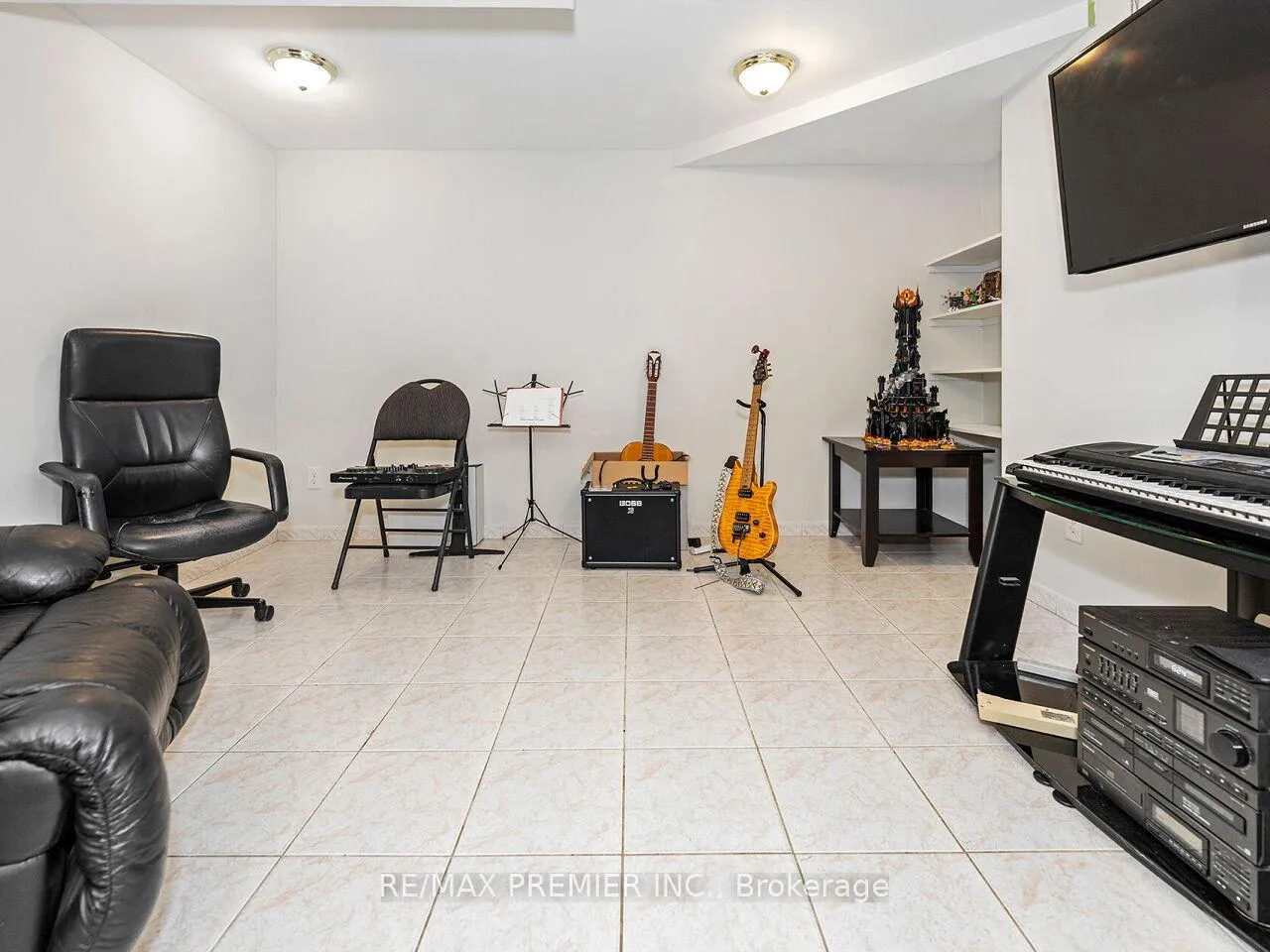 Photo 42 of 39 Brydon Court, Vaughan, Maple — HOMEH