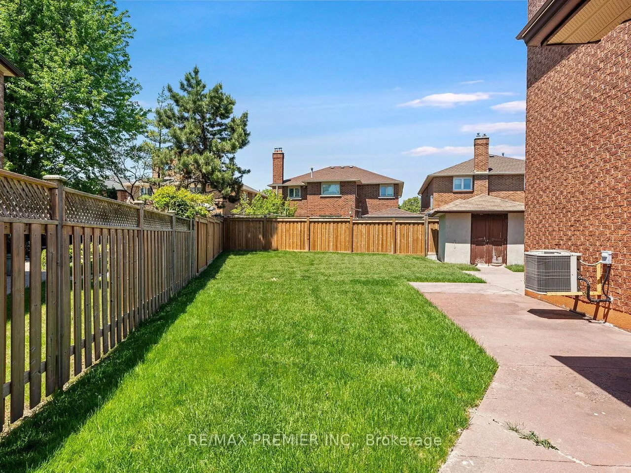 Photo 48 of 39 Brydon Court, Vaughan, Maple — HOMEH
