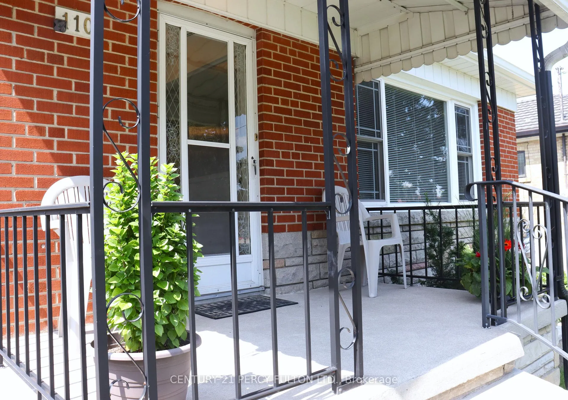 Photo 3 of 110 Gilroy Drive, Scarborough, Dorset Park — HOMEH