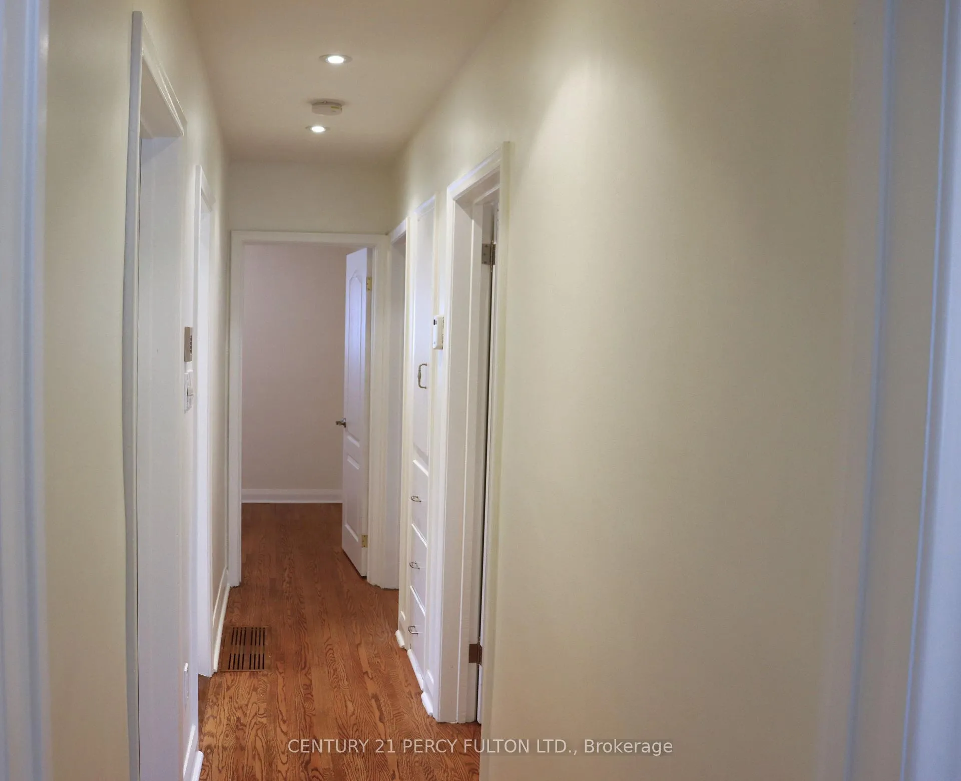 Photo 8 of 110 Gilroy Drive, Scarborough, Dorset Park — HOMEH