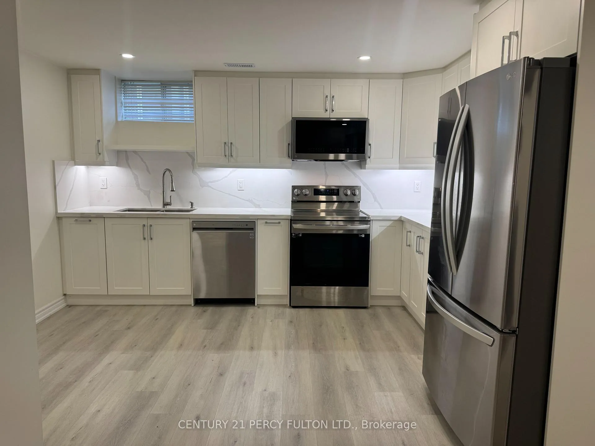 Photo 16 of 110 Gilroy Drive, Scarborough, Dorset Park — HOMEH