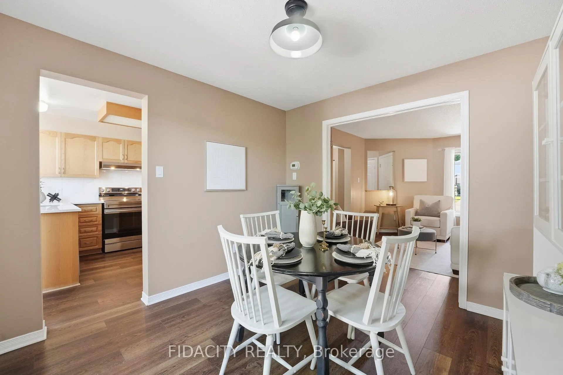 Photo 11 of 173 Whalings Circle, Ottawa, Stittsville (Central) — HOMEH