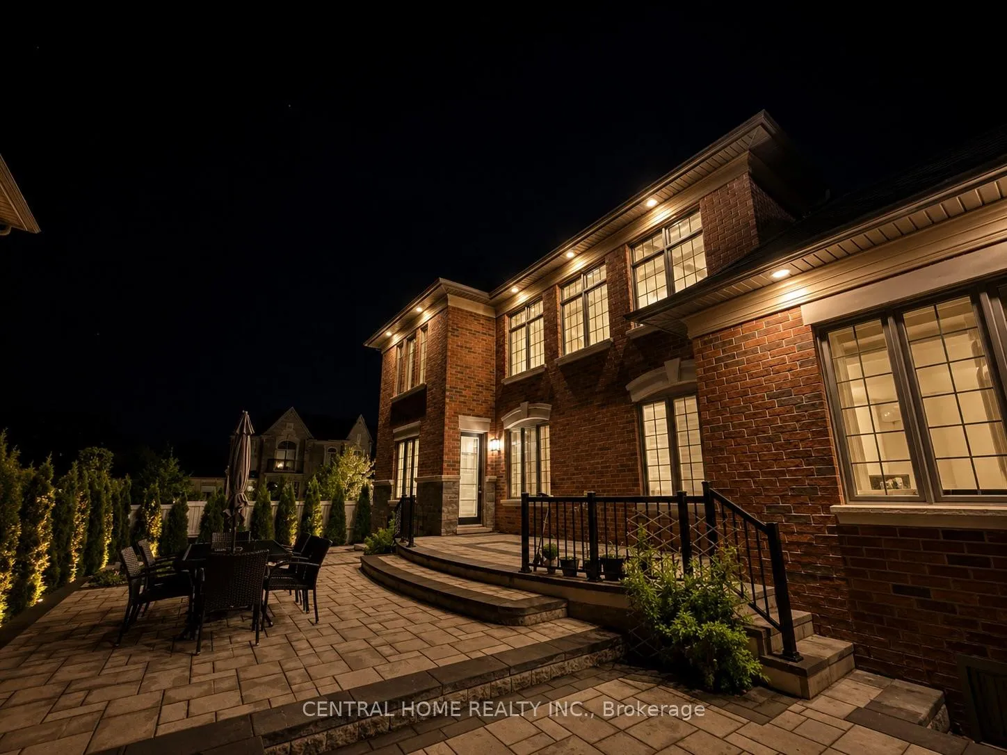 Photo 3 of 33 James Stokes Court, King, King City — HOMEH