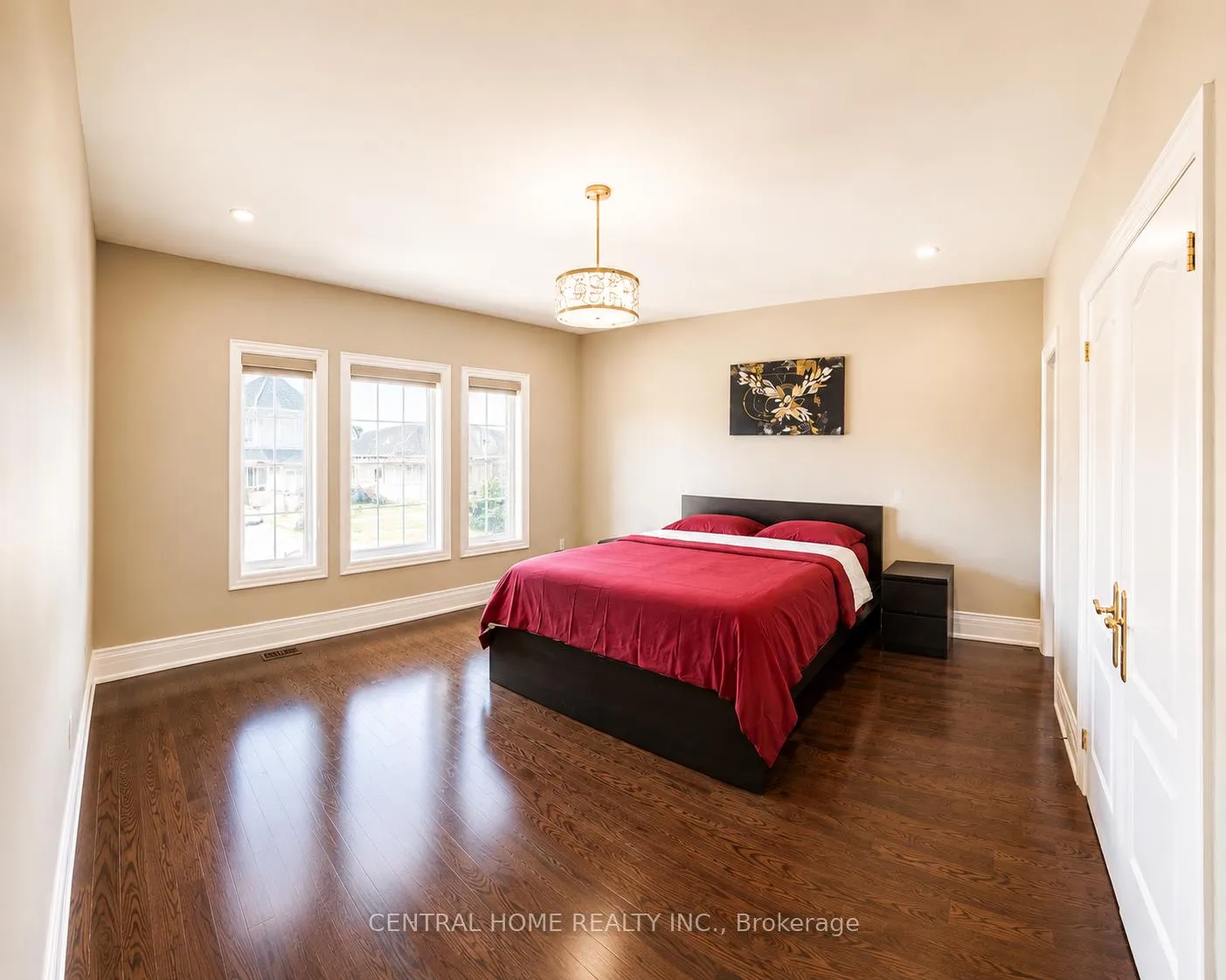 Photo 23 of 33 James Stokes Court, King, King City — HOMEH