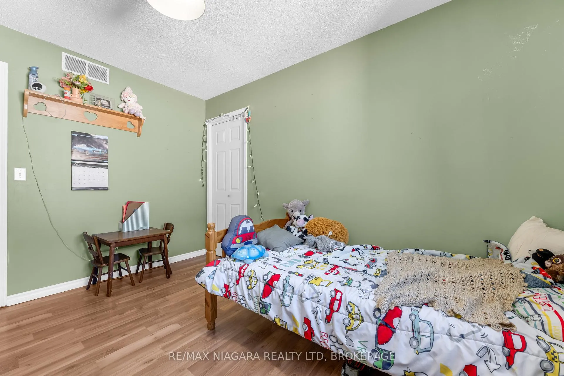 Photo 10 of 7 Hillcrest Road, Port Colborne, Main Street — HOMEH