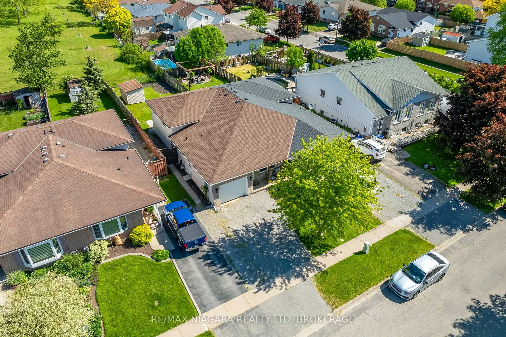 Photo 30 of 7 Hillcrest Road, Port Colborne, Main Street — HOMEH