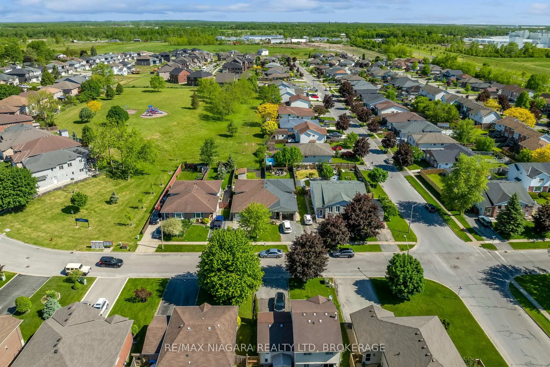 Photo 35 of 7 Hillcrest Road, Port Colborne, Main Street — HOMEH