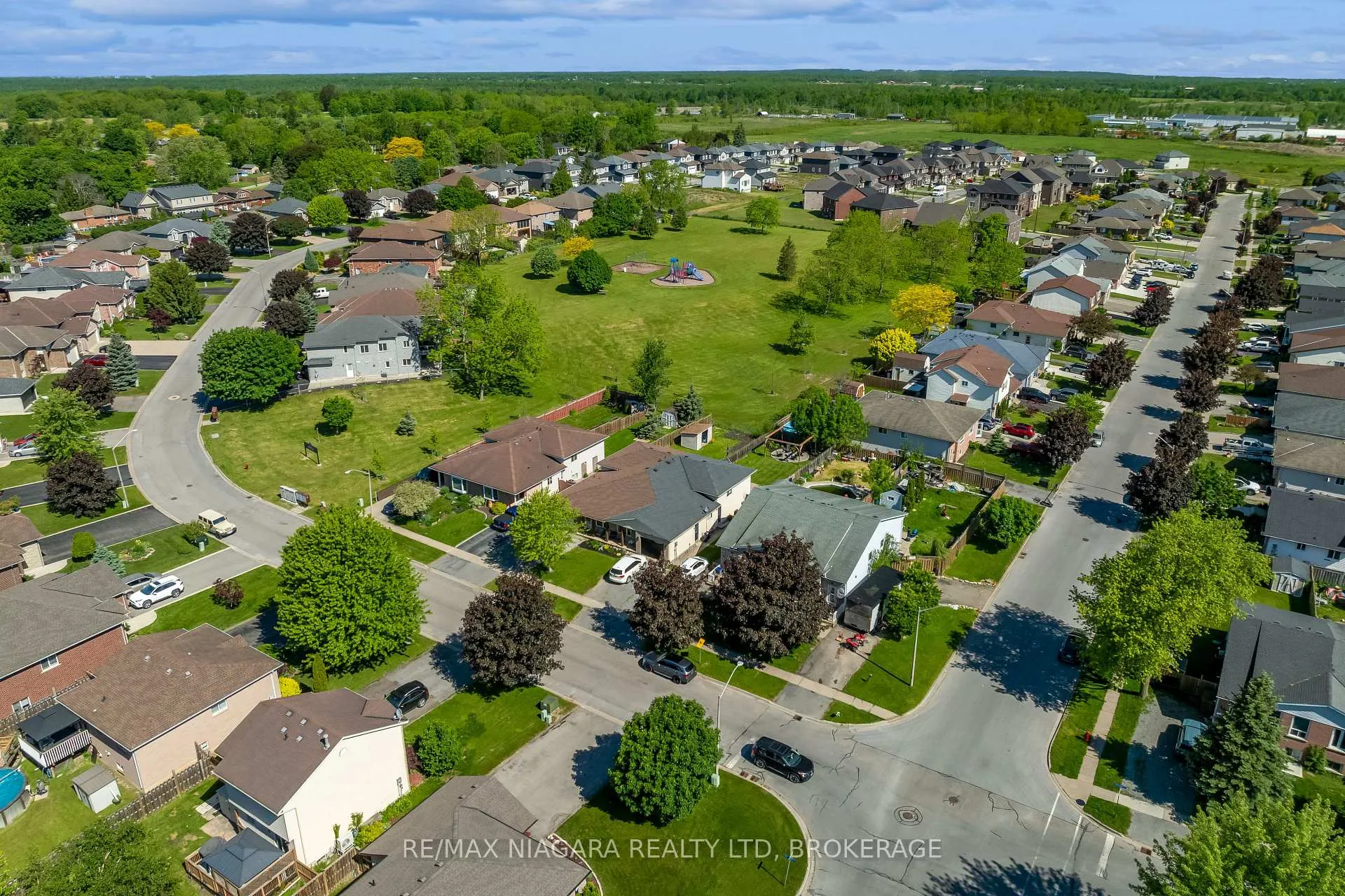 Photo 36 of 7 Hillcrest Road, Port Colborne, Main Street — HOMEH