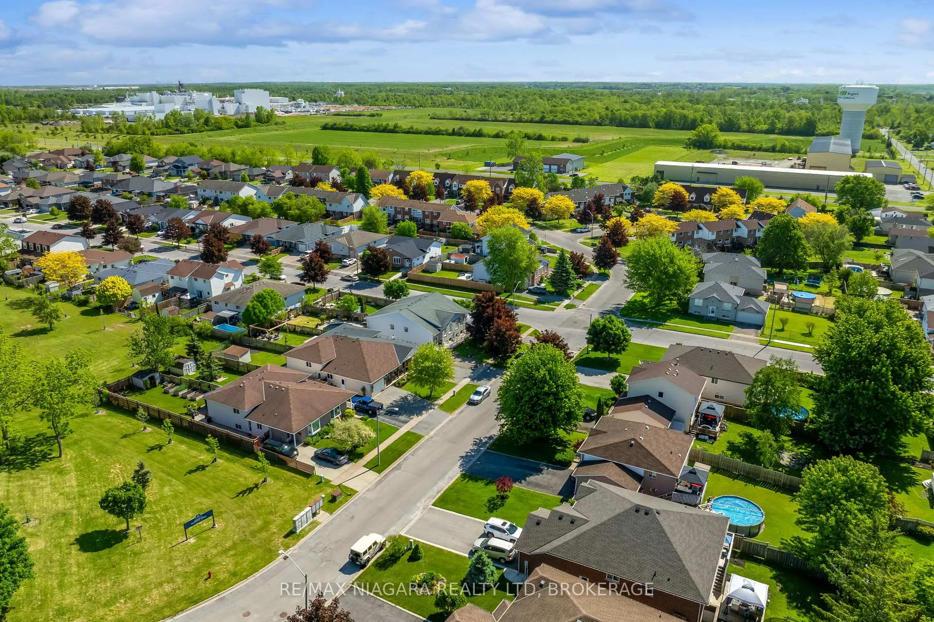 Photo 37 of 7 Hillcrest Road, Port Colborne, Main Street — HOMEH