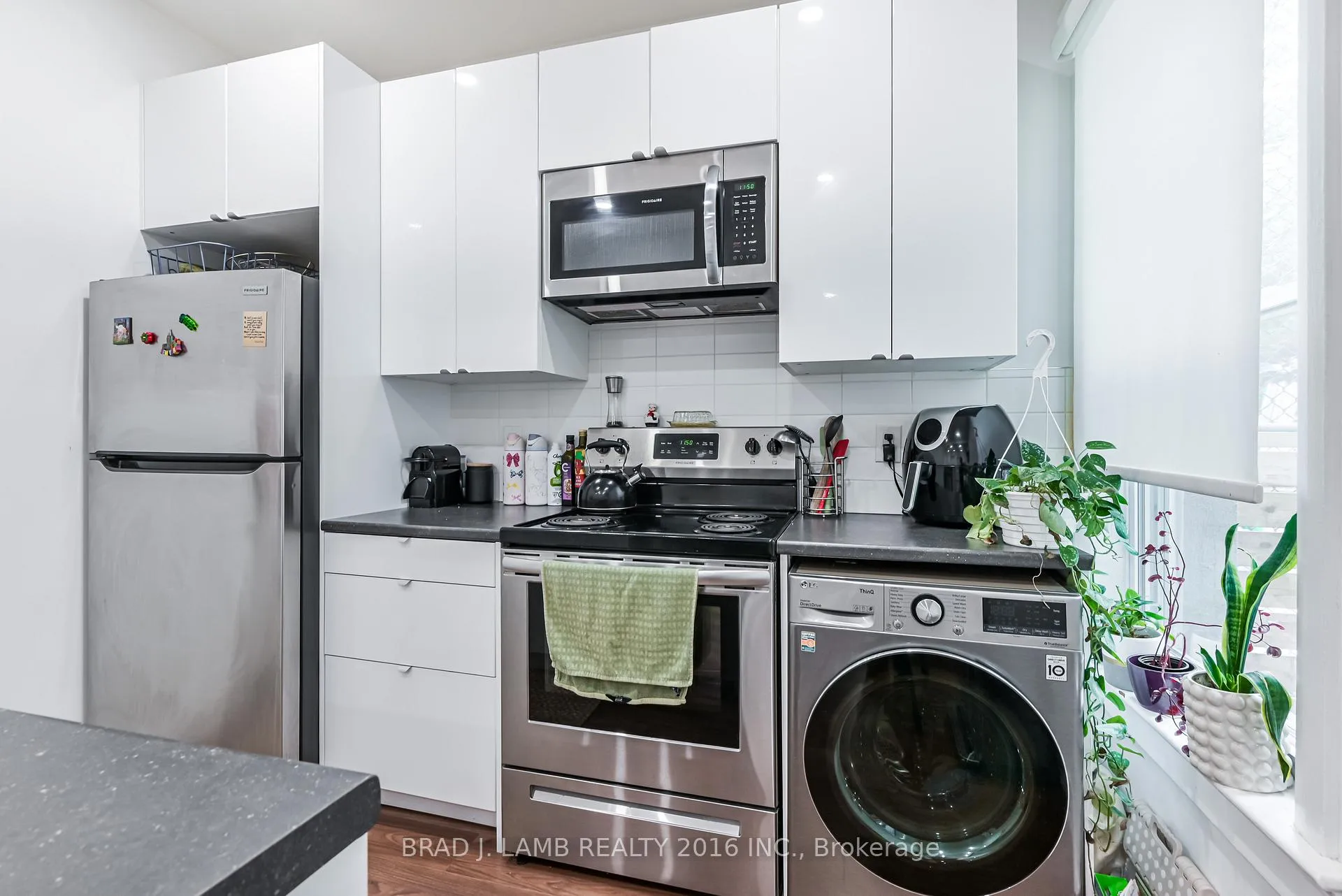 Photo 10 of Unit 2, 56 Wright Avenue, Toronto, Roncesvalles — HOMEH