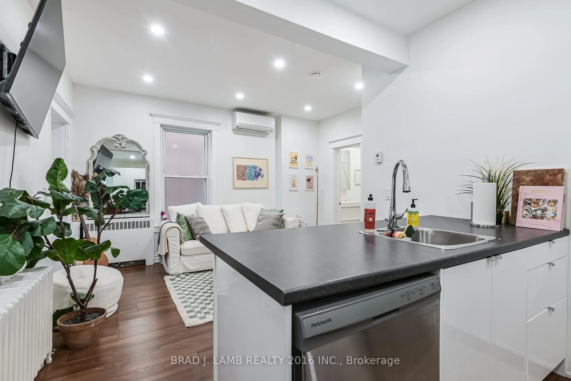 Photo 13 of Unit 2, 56 Wright Avenue, Toronto, Roncesvalles — HOMEH