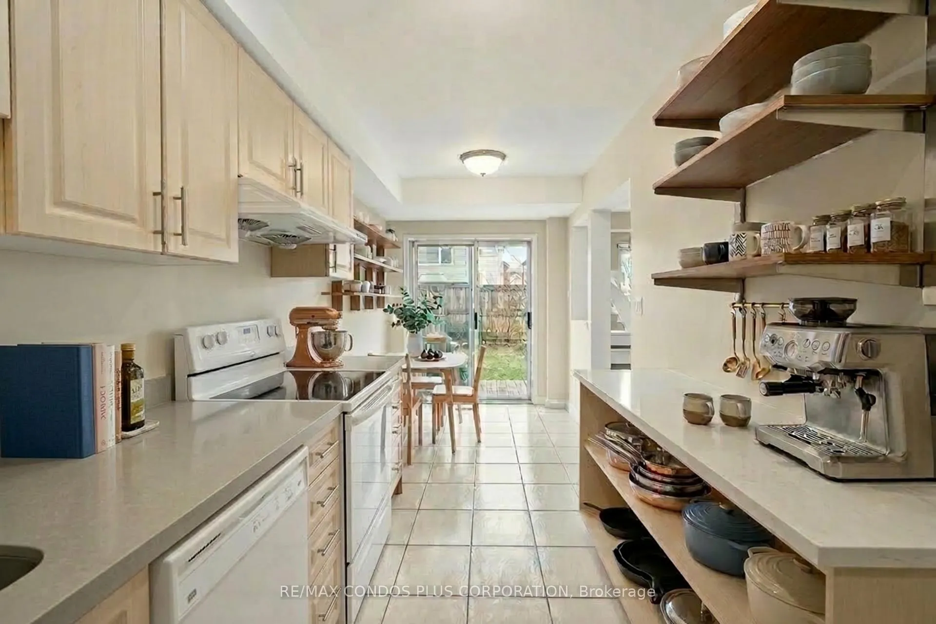 Photo 3 of Unit 62, 2945 Thomas Street, Mississauga, Central Erin Mills — HOMEH