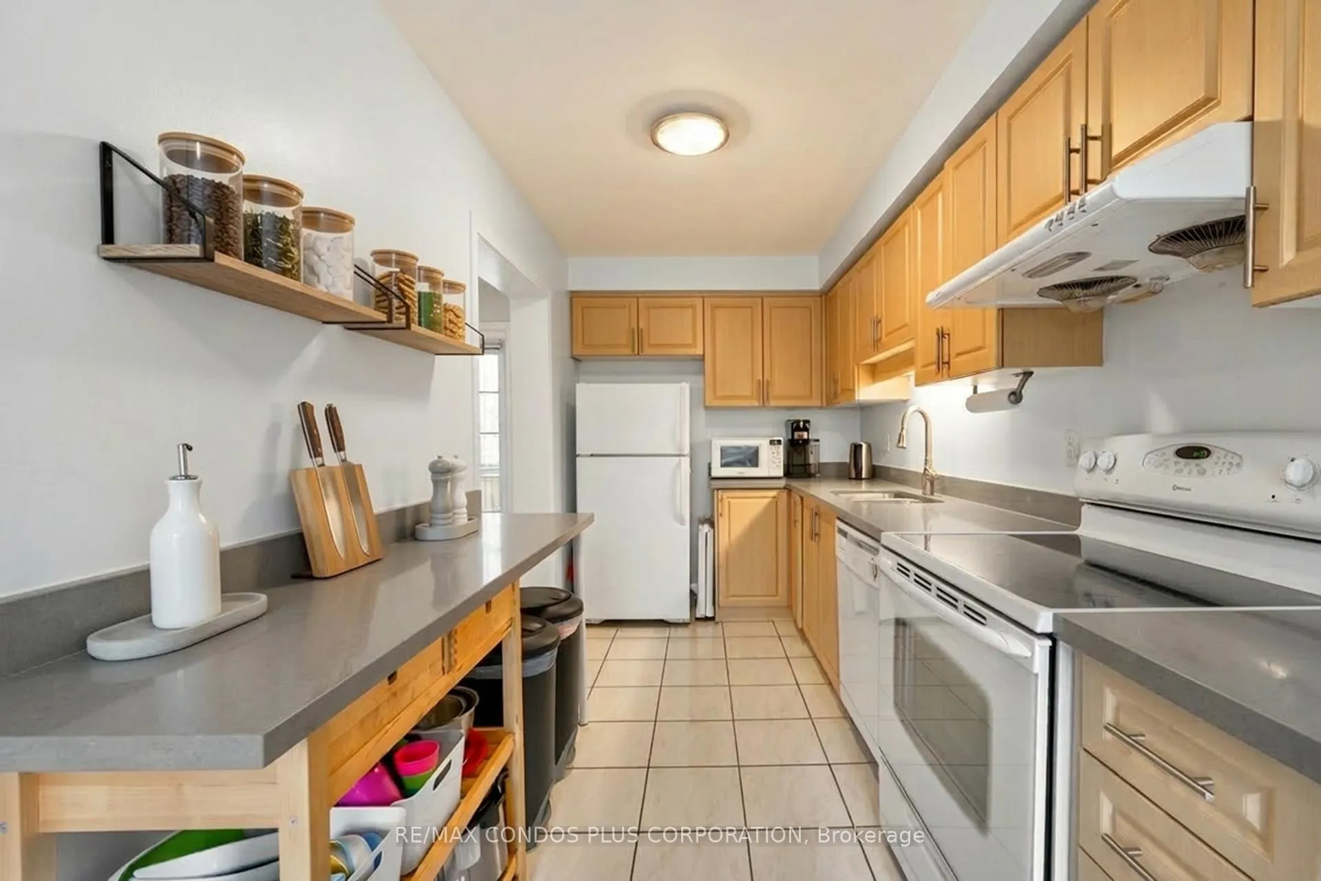 Photo 4 of Unit 62, 2945 Thomas Street, Mississauga, Central Erin Mills — HOMEH