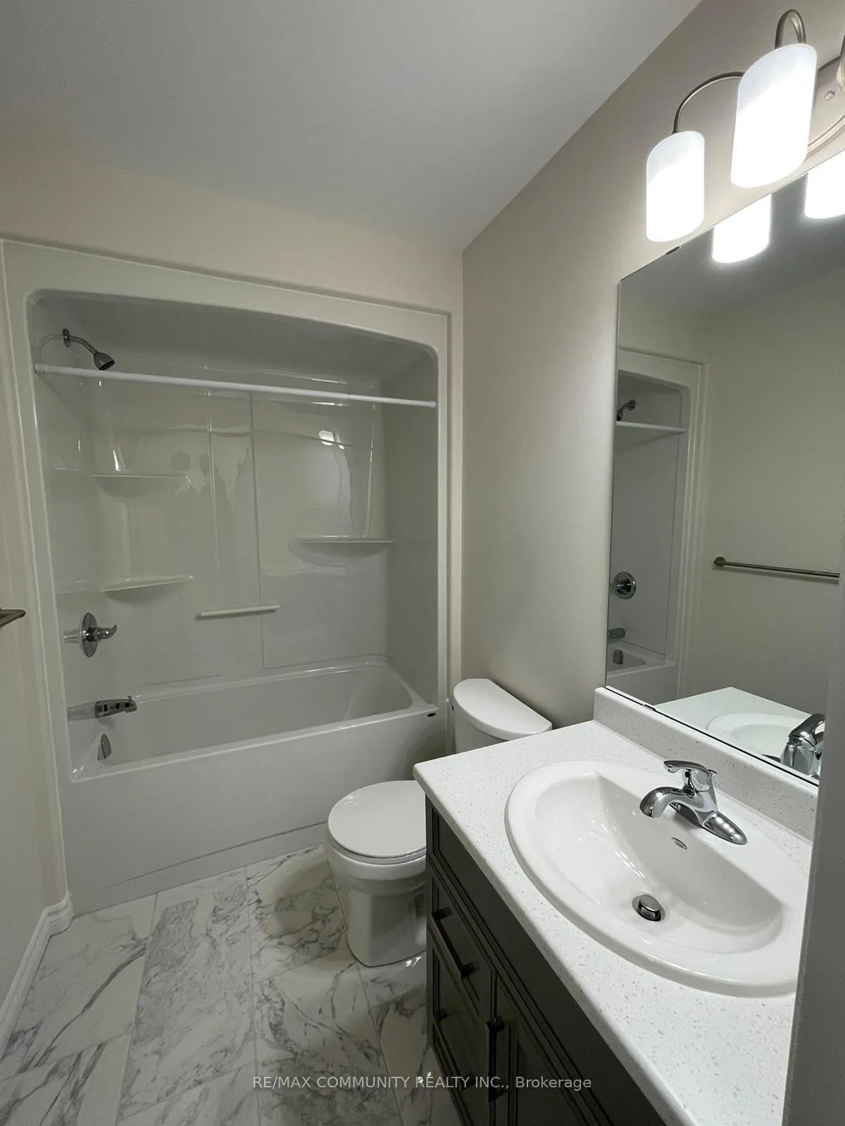 Photo 10 of 23 Nipigon Street, Belleville, Thurlow Ward — HOMEH