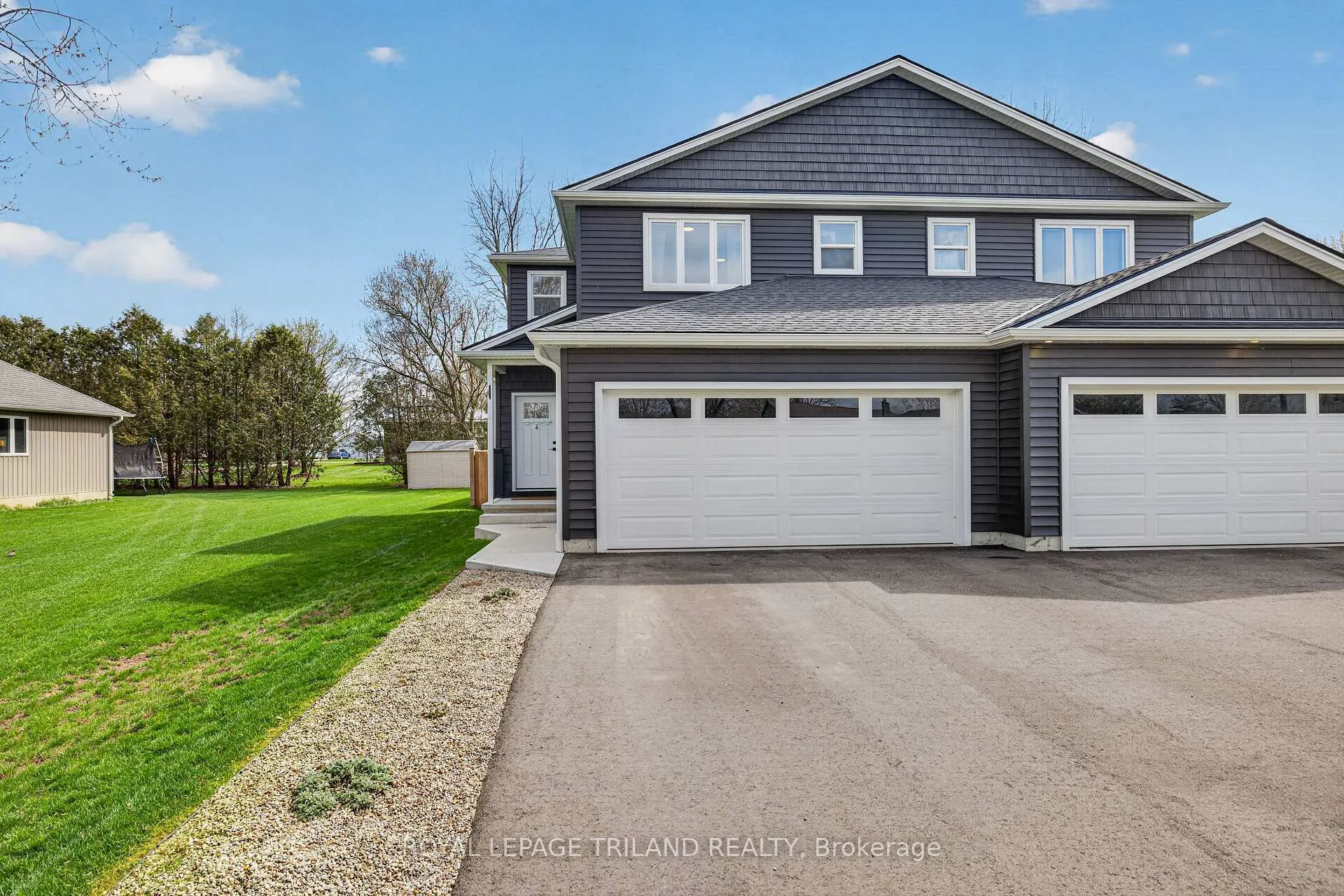 Photo 3 of 51253 Ashton Street, Malahide, Springfield — HOMEH