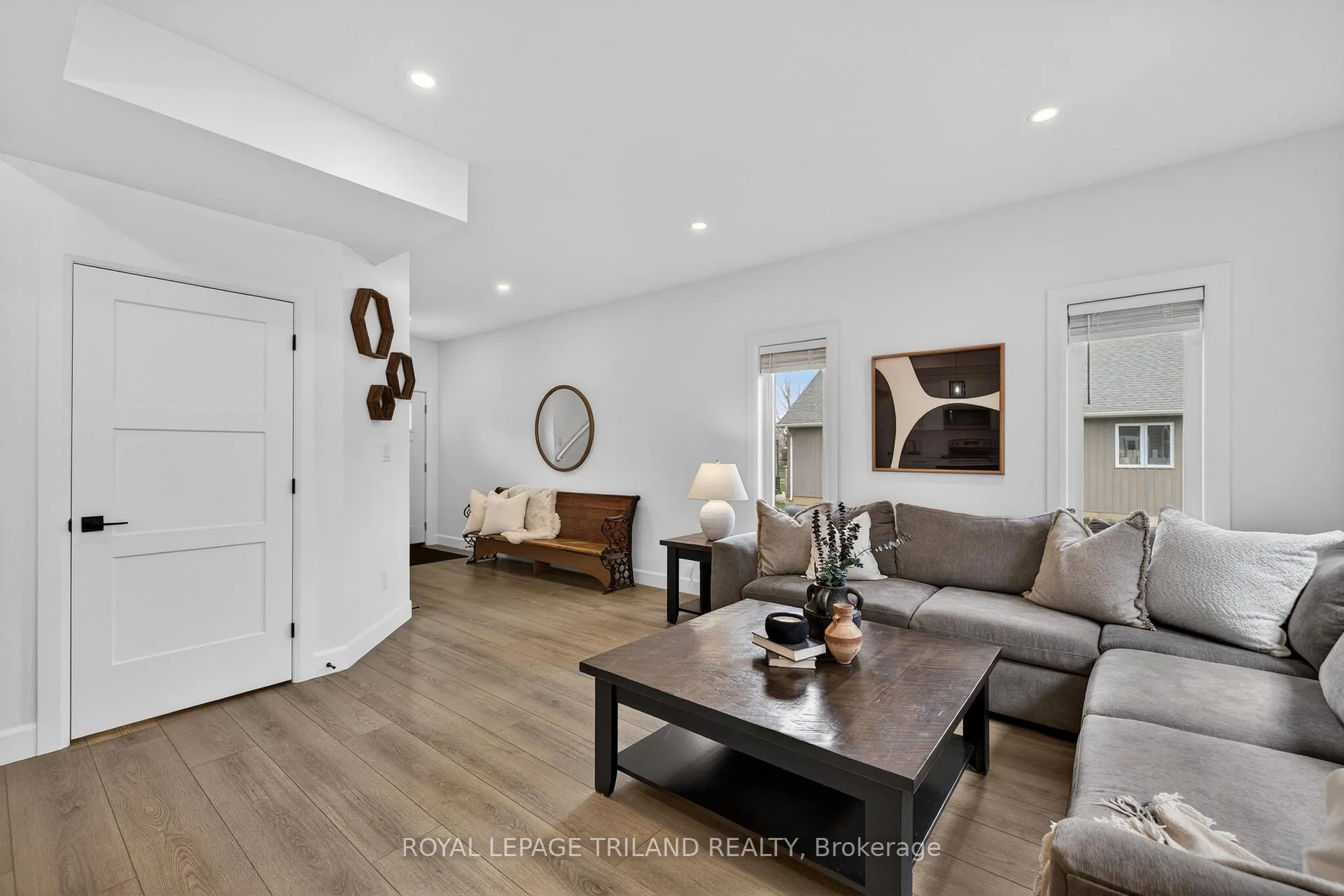 Photo 9 of 51253 Ashton Street, Malahide, Springfield — HOMEH