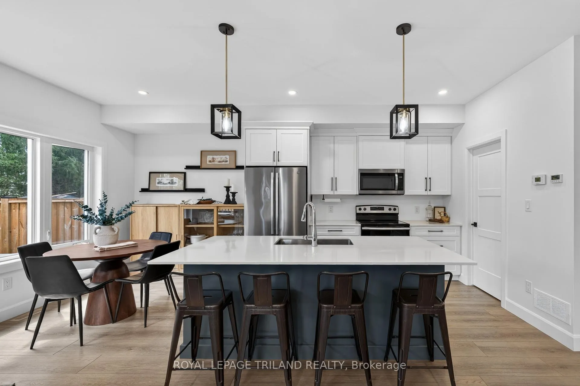 Photo 10 of 51253 Ashton Street, Malahide, Springfield — HOMEH
