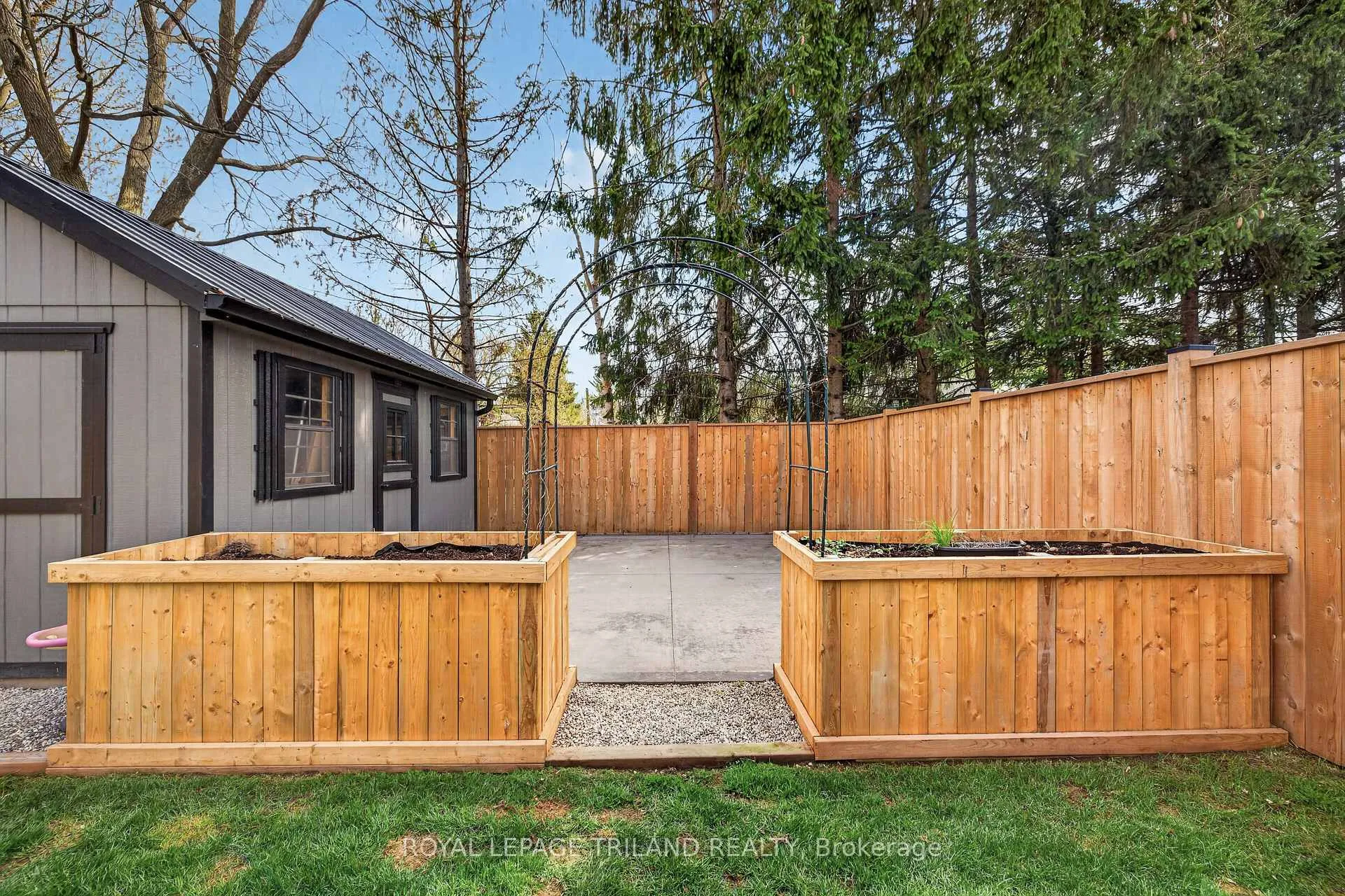 Photo 43 of 51253 Ashton Street, Malahide, Springfield — HOMEH