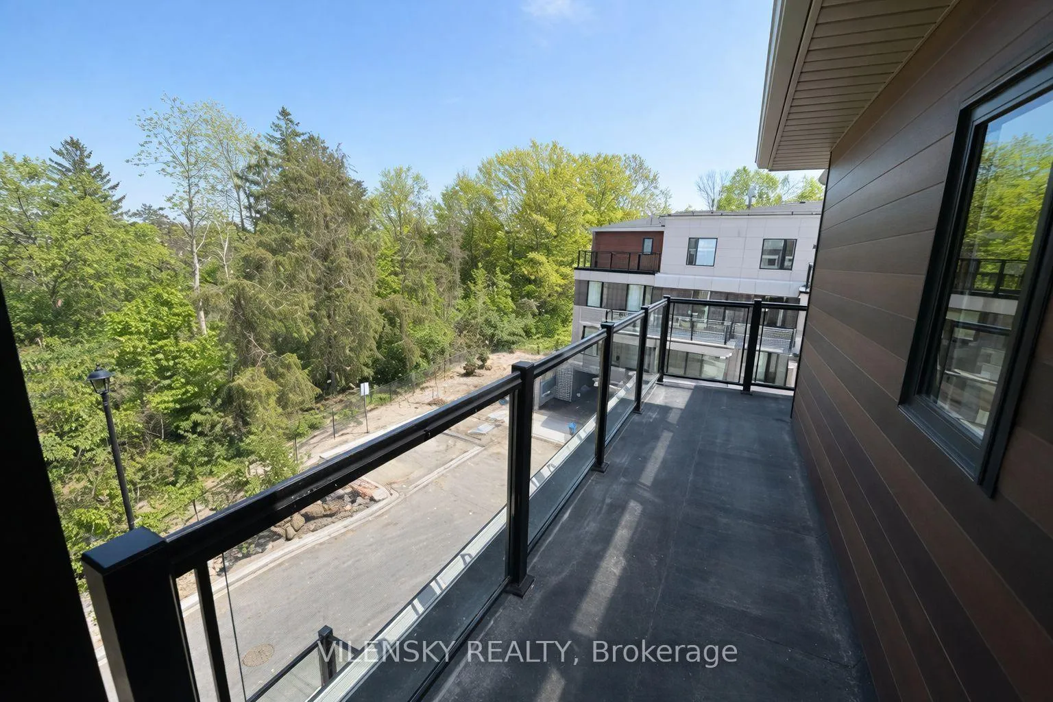 Photo 10 of Unit 42, 45 Knotsberry Circle, Brampton, Brampton South — HOMEH