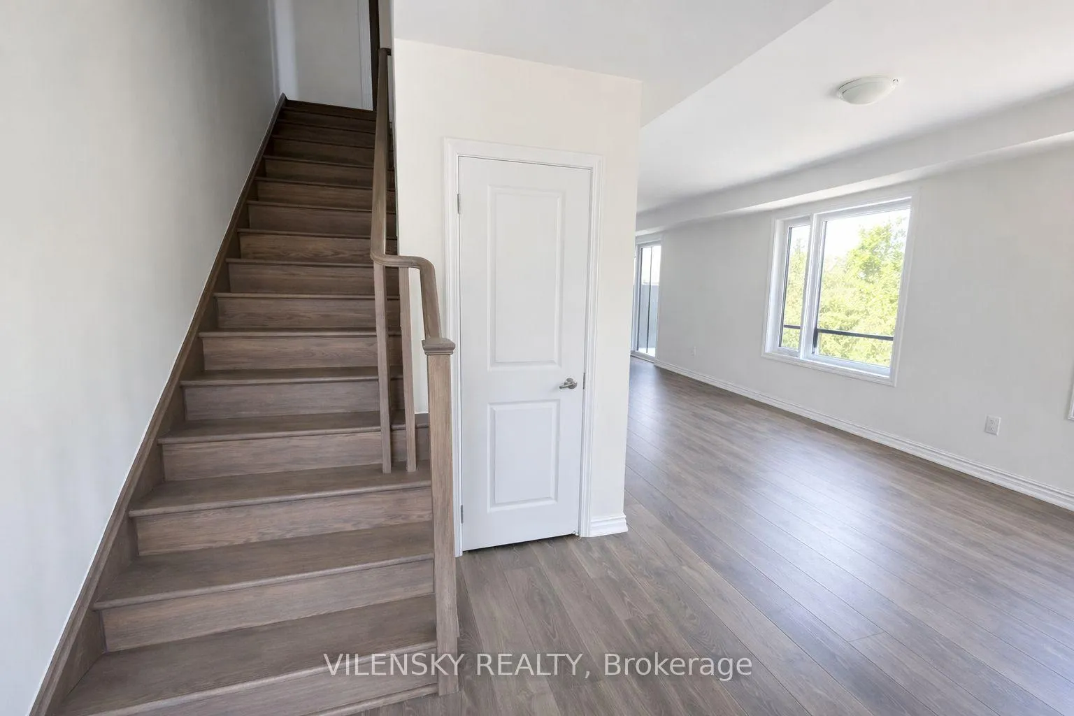 Photo 12 of Unit 42, 45 Knotsberry Circle, Brampton, Brampton South — HOMEH