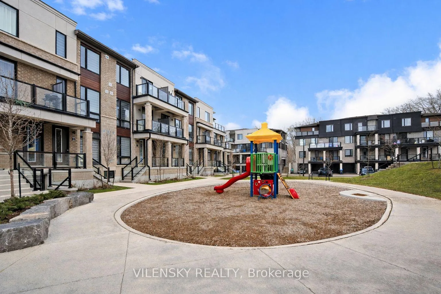Photo 16 of Unit 42, 45 Knotsberry Circle, Brampton, Brampton South — HOMEH