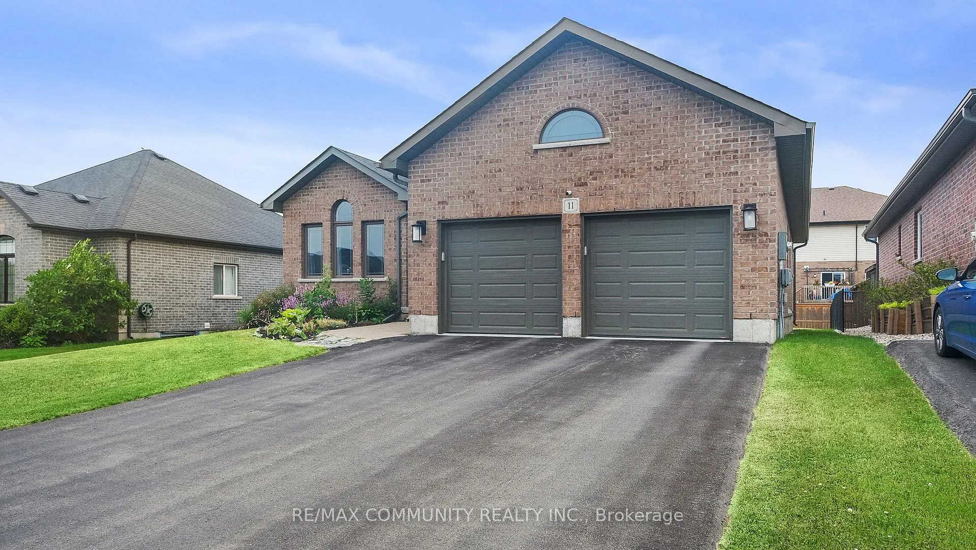 Photo 2 of 11 Stonecrest Boulevard, Quinte West, Sidney Ward — HOMEH