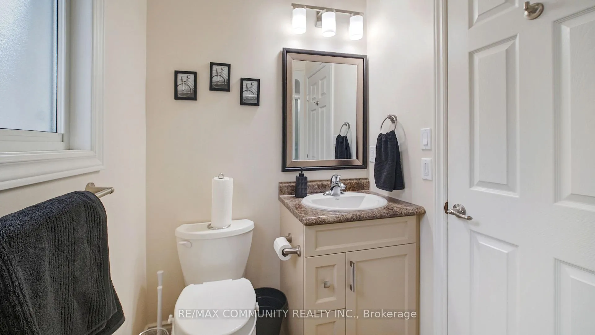 Photo 17 of 11 Stonecrest Boulevard, Quinte West, Sidney Ward — HOMEH