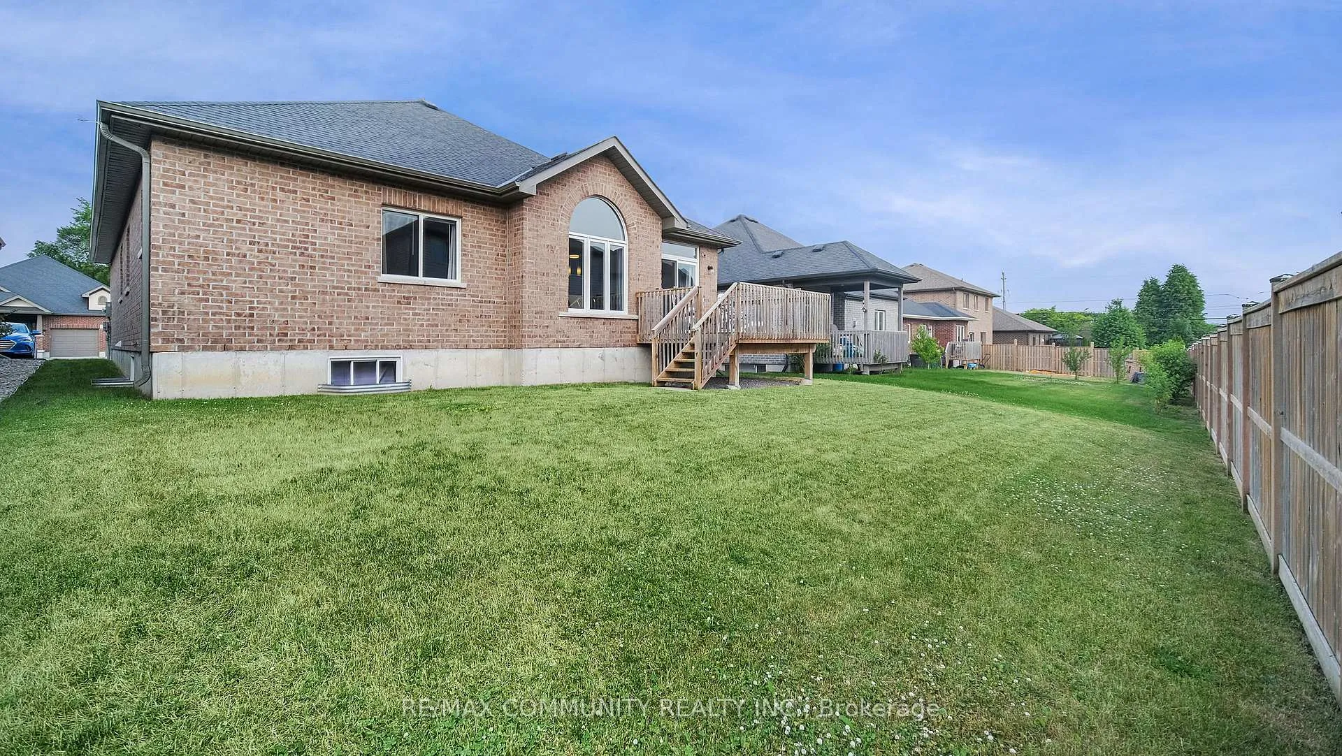 Photo 24 of 11 Stonecrest Boulevard, Quinte West, Sidney Ward — HOMEH