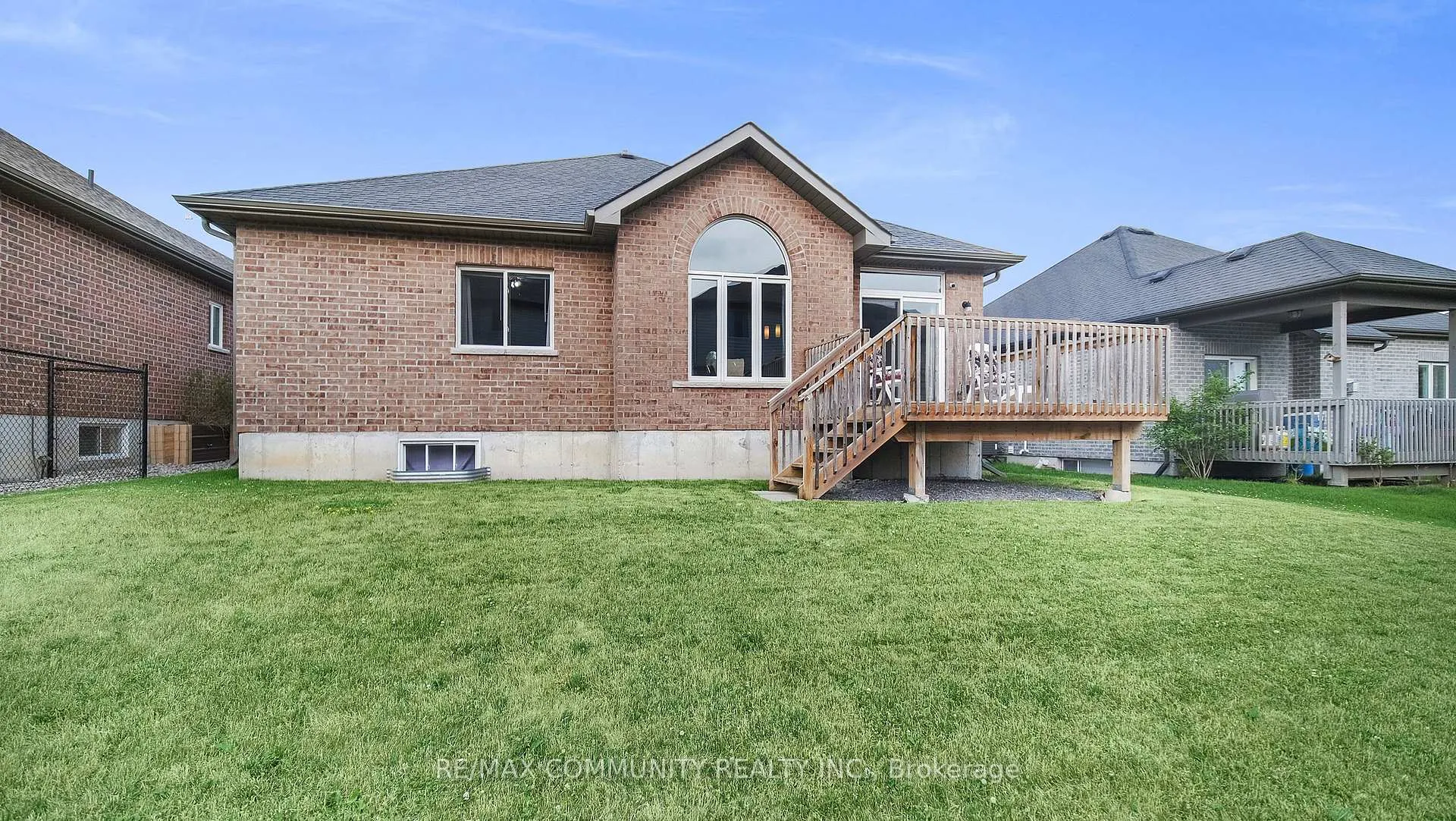 Photo 25 of 11 Stonecrest Boulevard, Quinte West, Sidney Ward — HOMEH