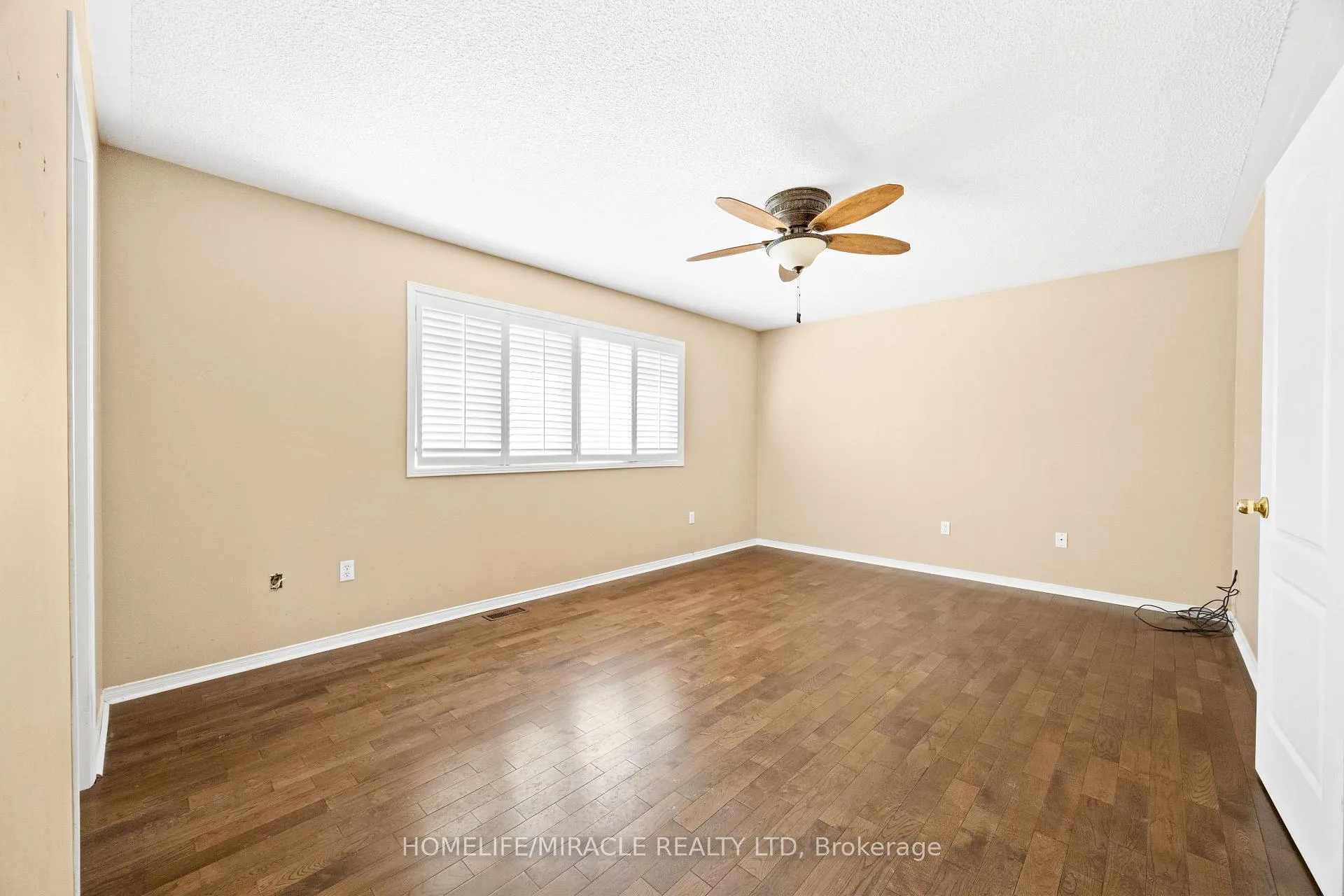 Photo 18 of 8 Waterdale Road, Brampton, Fletcher's Meadow — HOMEH