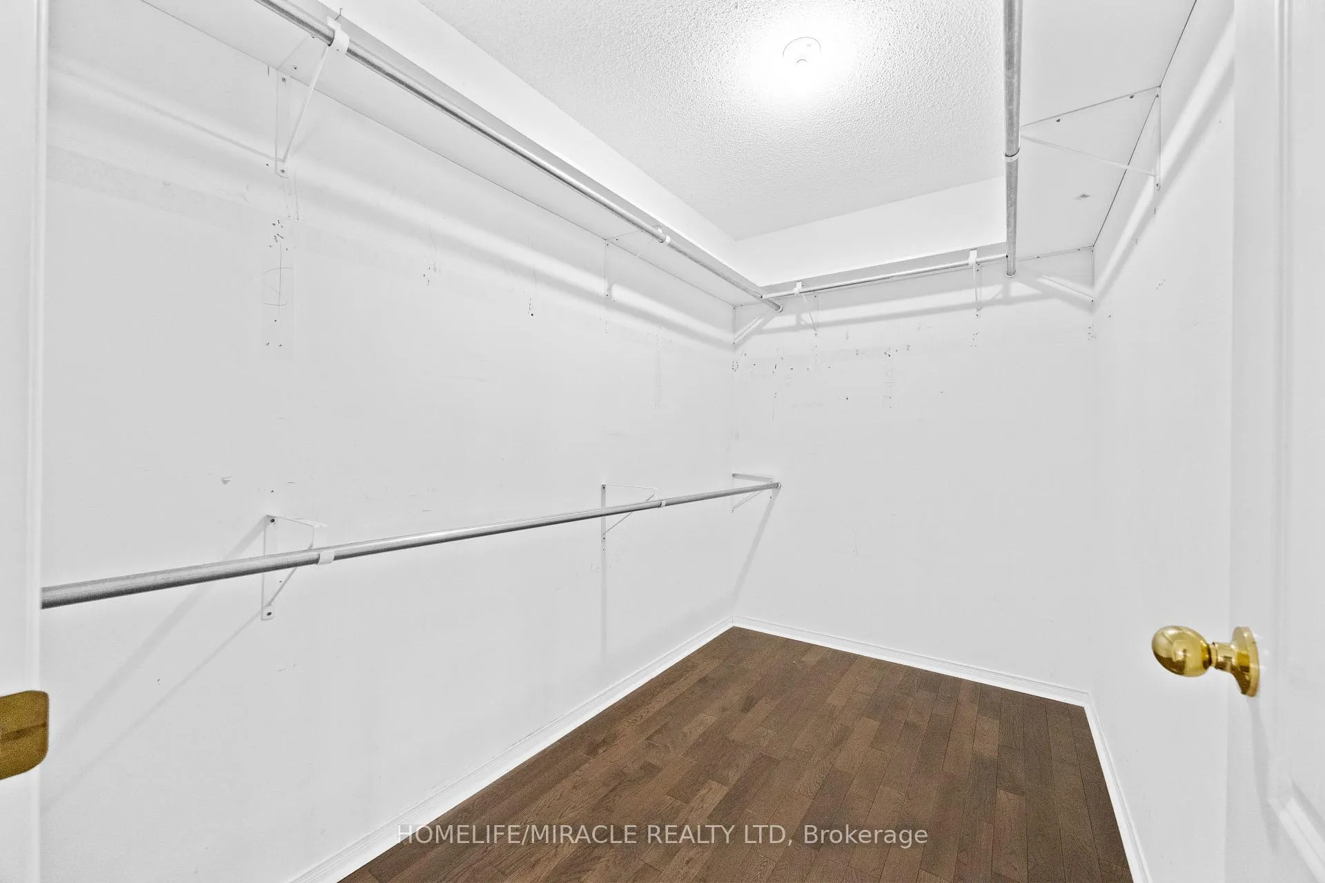 Photo 20 of 8 Waterdale Road, Brampton, Fletcher's Meadow — HOMEH