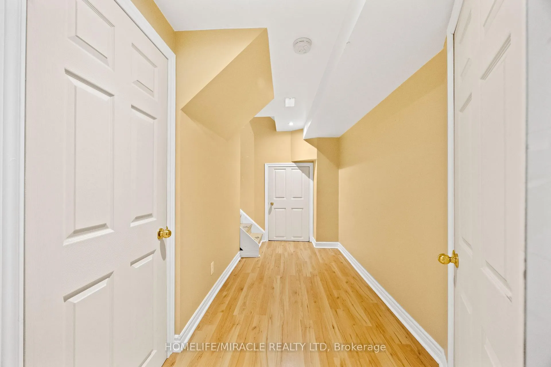 Photo 32 of 8 Waterdale Road, Brampton, Fletcher's Meadow — HOMEH