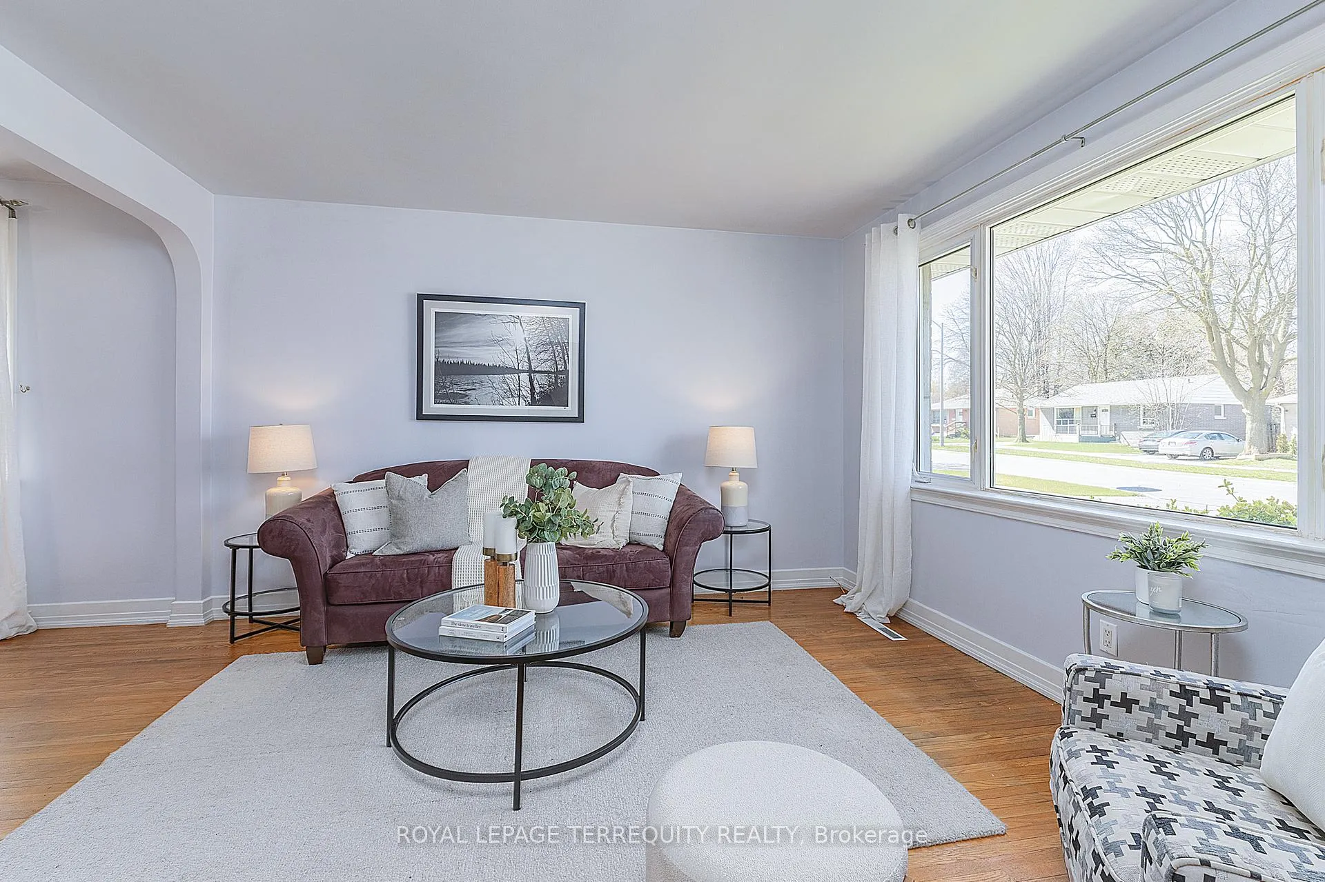 Photo 4 of 32 Admiral Road, Ajax, South East — HOMEH