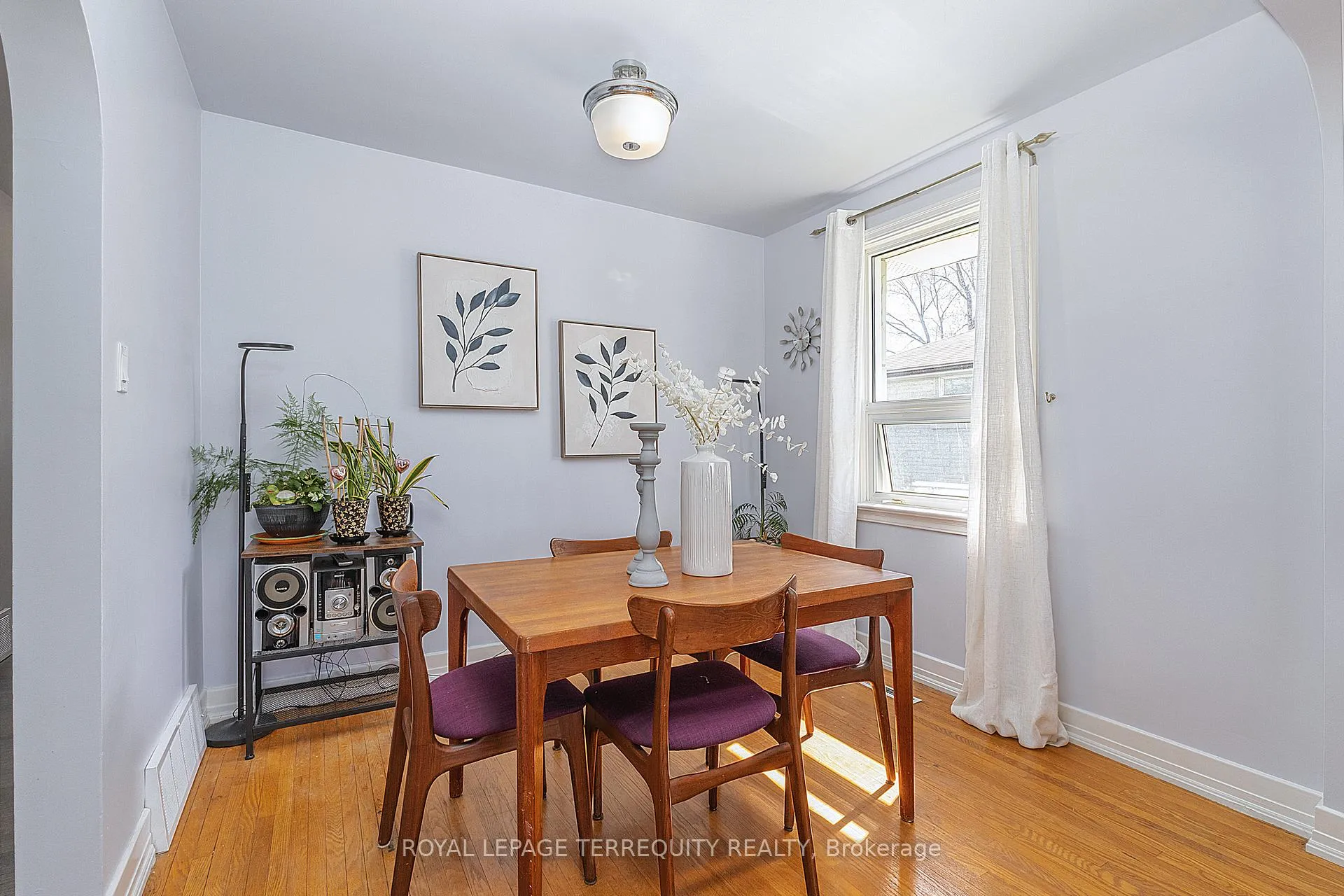 Photo 7 of 32 Admiral Road, Ajax, South East — HOMEH