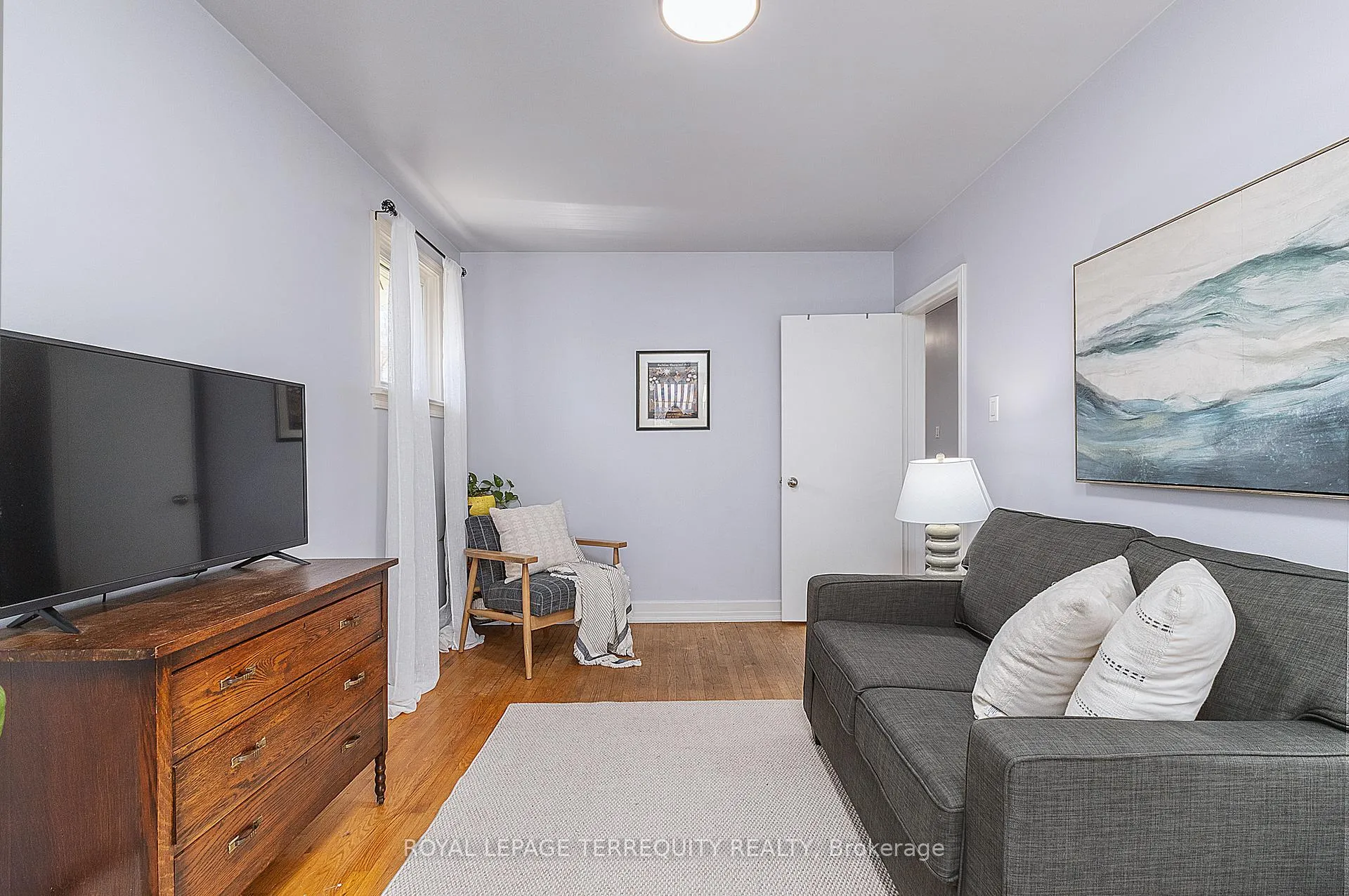 Photo 16 of 32 Admiral Road, Ajax, South East — HOMEH