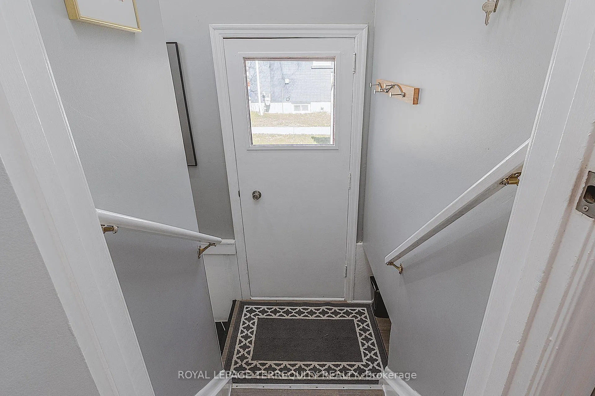 Photo 17 of 32 Admiral Road, Ajax, South East — HOMEH