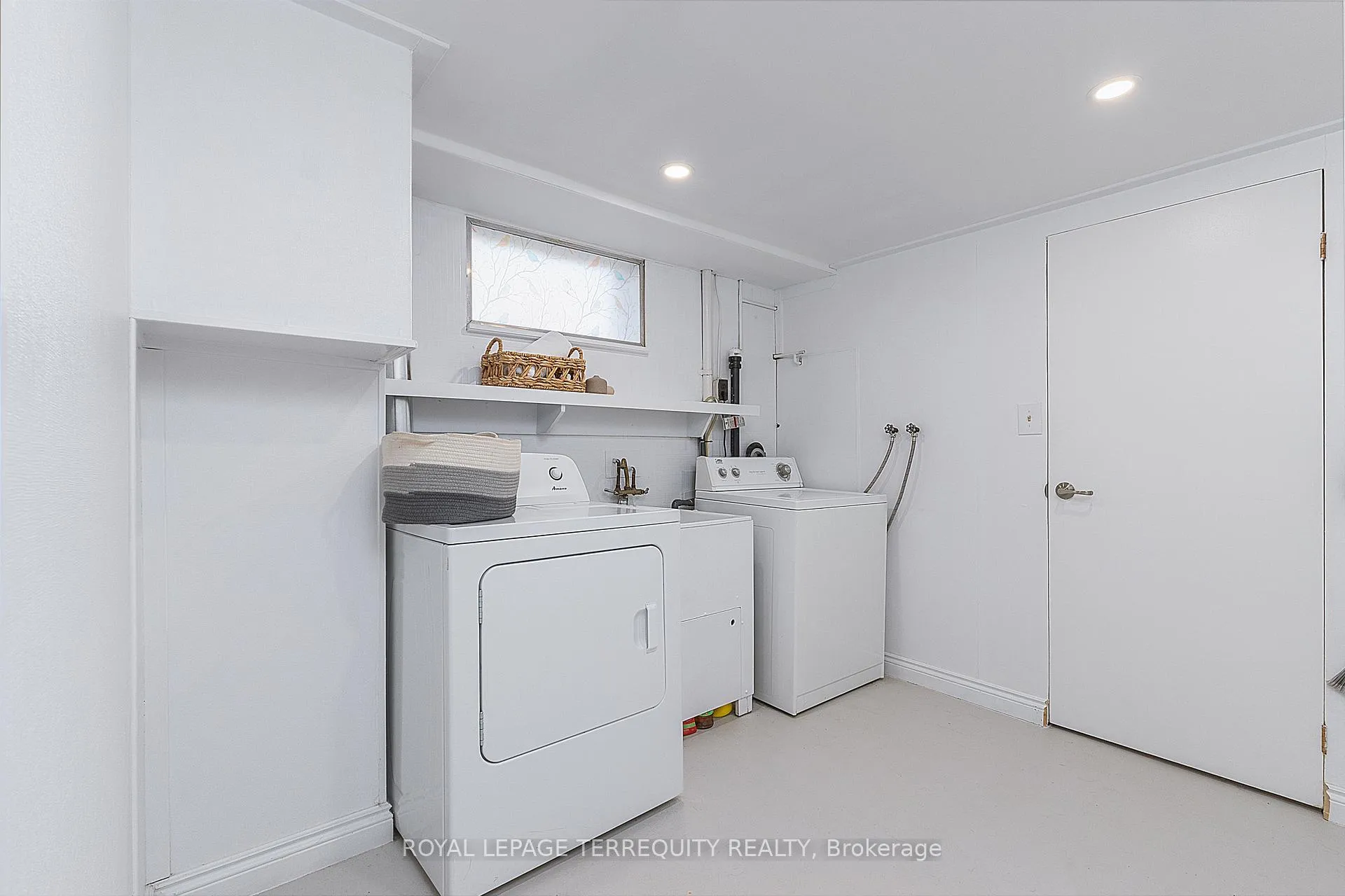 Photo 20 of 32 Admiral Road, Ajax, South East — HOMEH